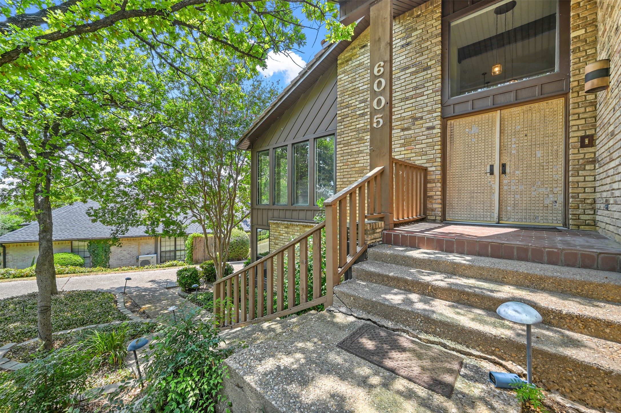 6005 Driftwood Court