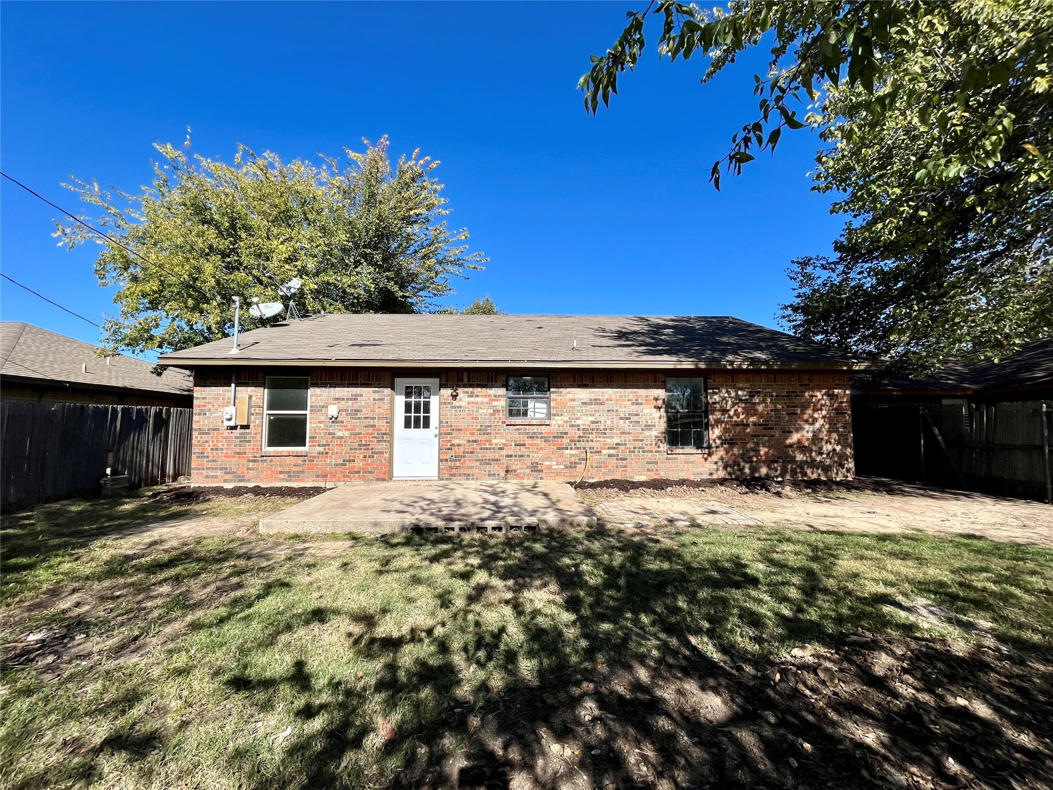 1604 Brook Glen Drive