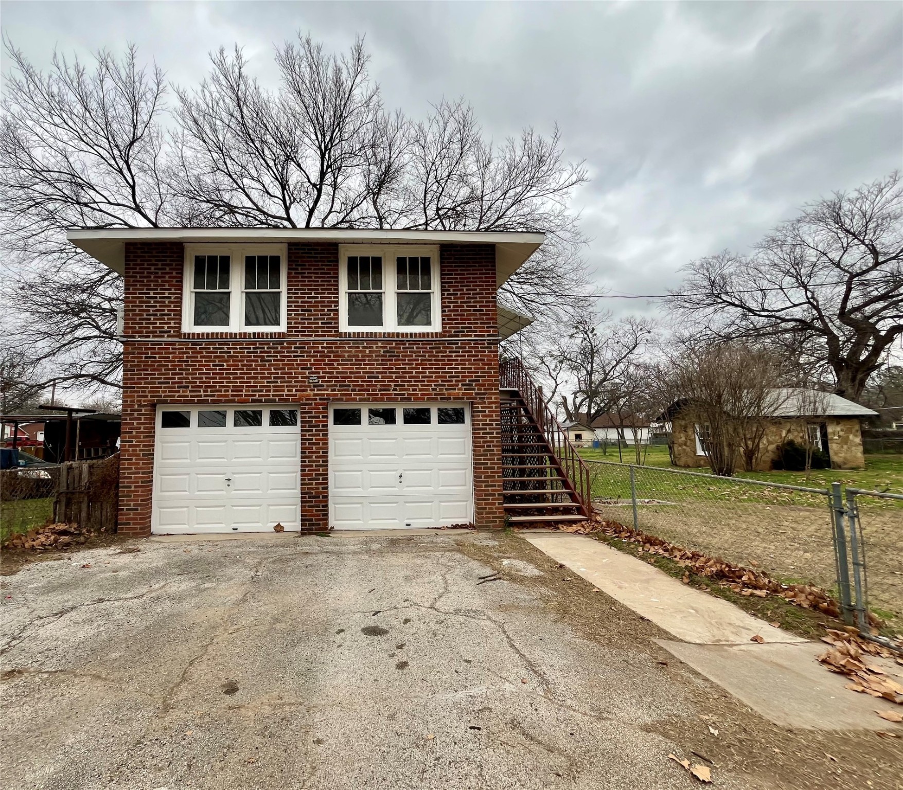 205 Hovey Street
