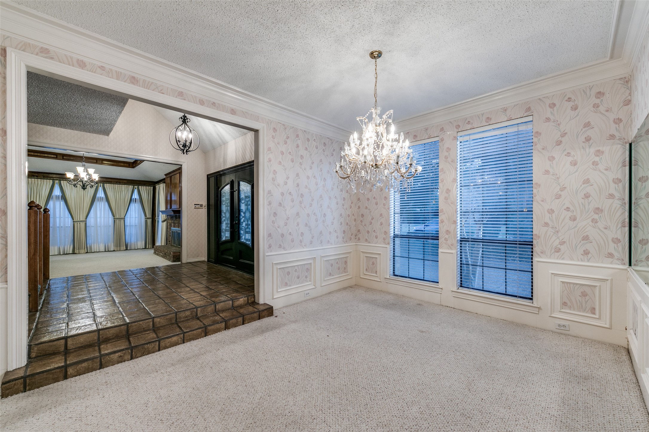 3821 Manchester Circle