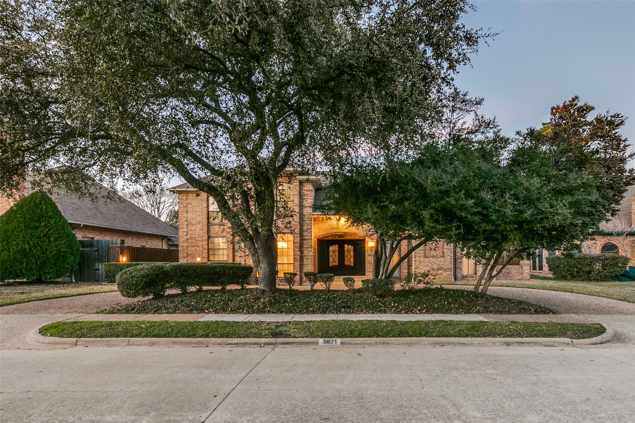 3821 Manchester Circle
