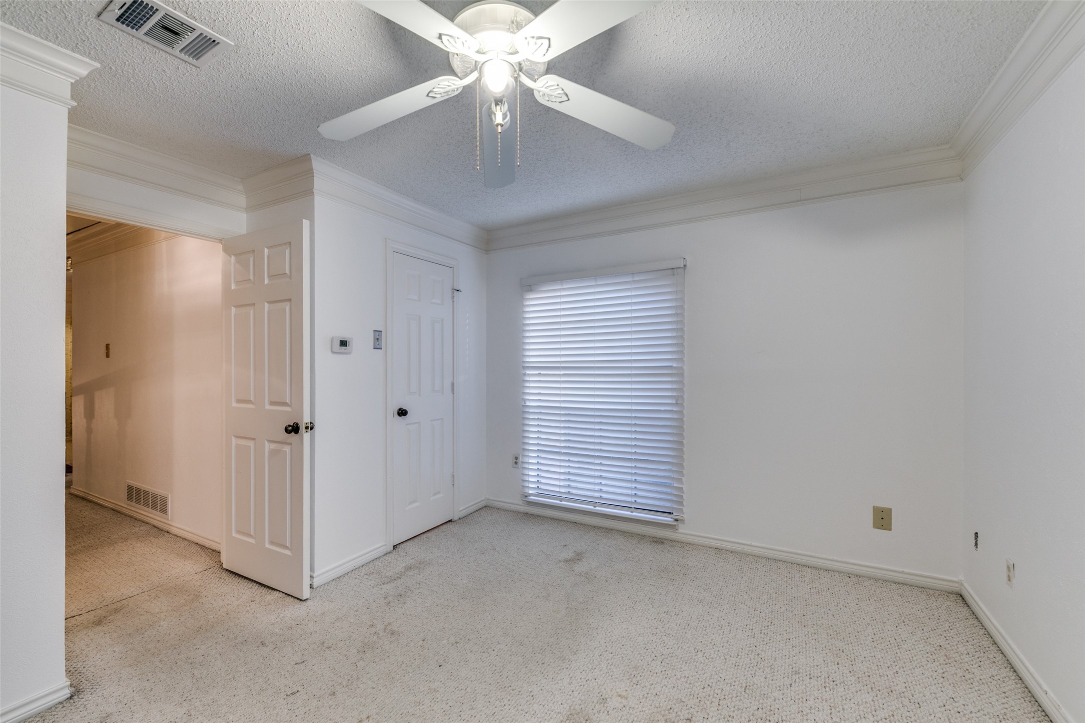 3821 Manchester Circle