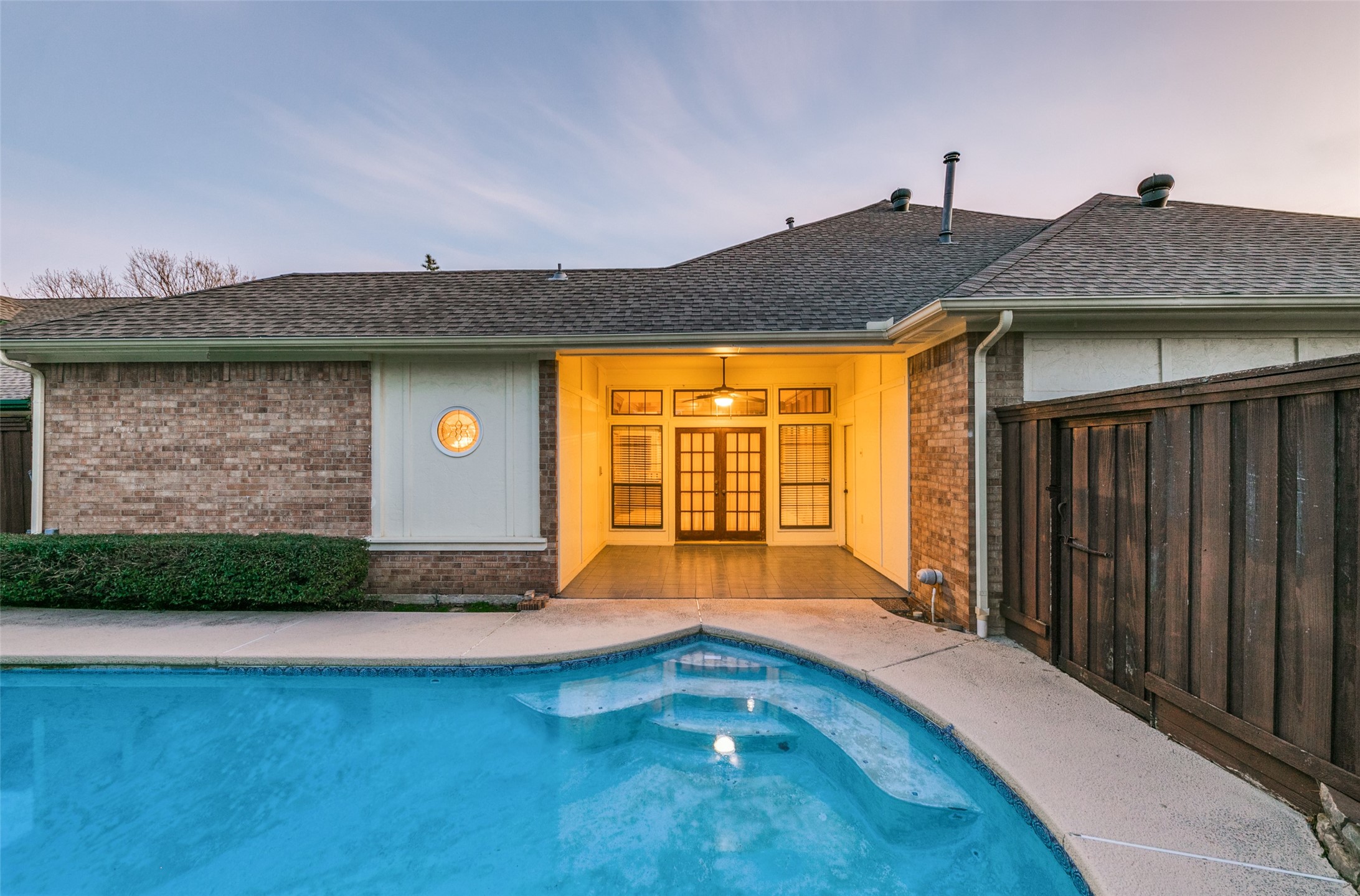 3821 Manchester Circle