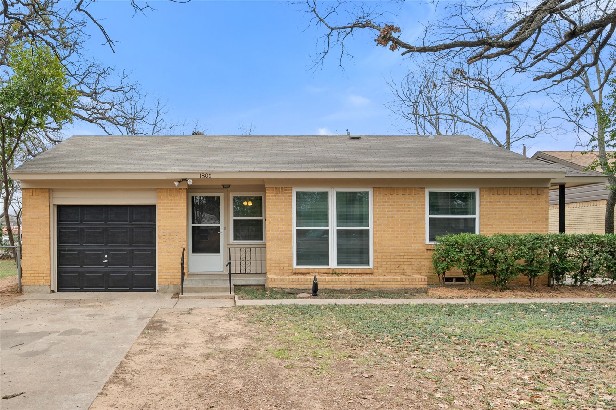 1805 Donna Street
