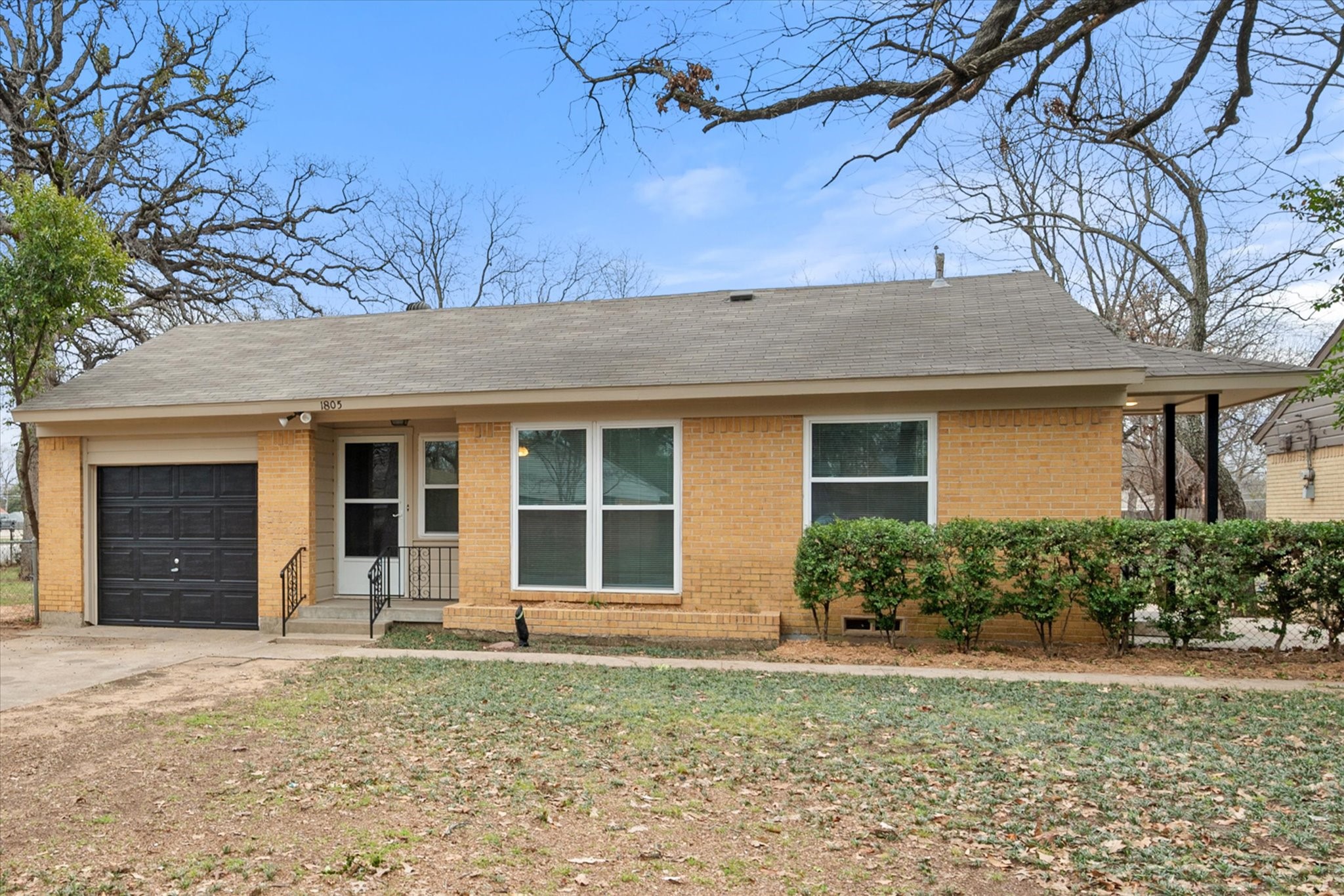 1805 Donna Street
