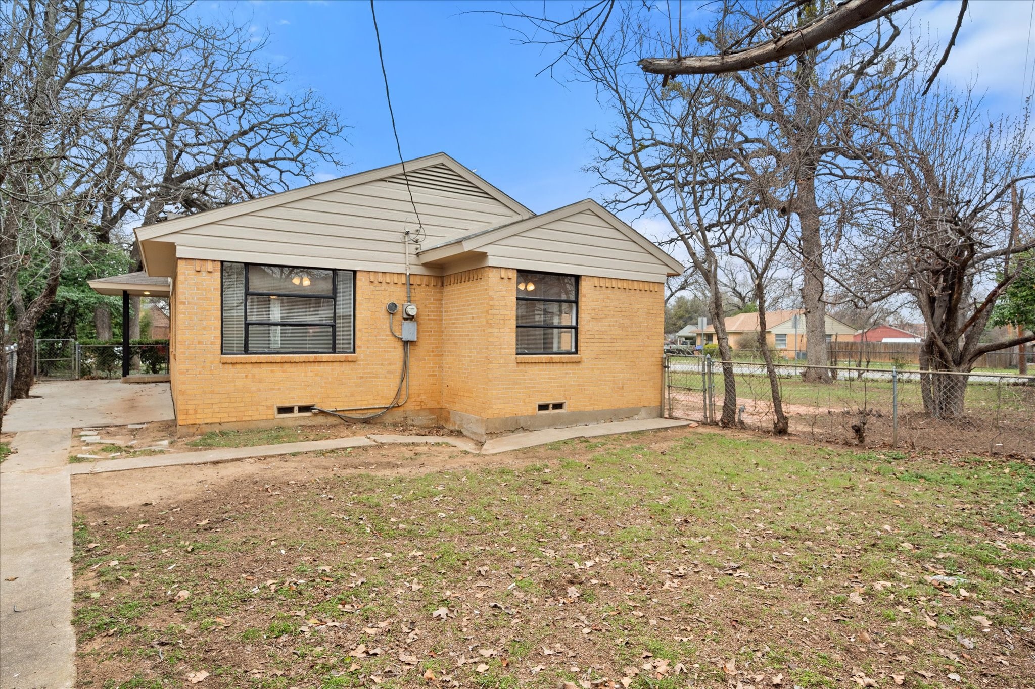 1805 Donna Street
