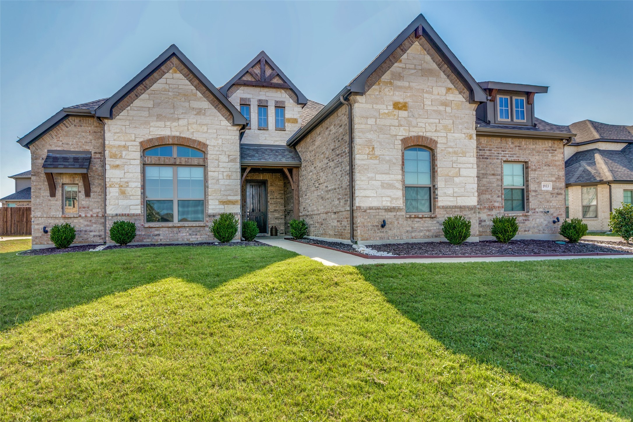 1933 Monteverde Court