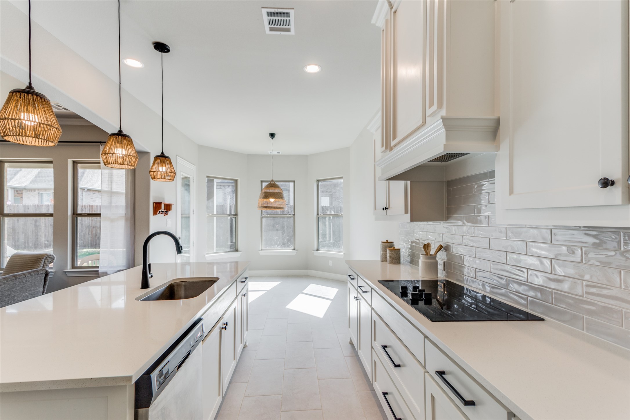 1933 Monteverde Court
