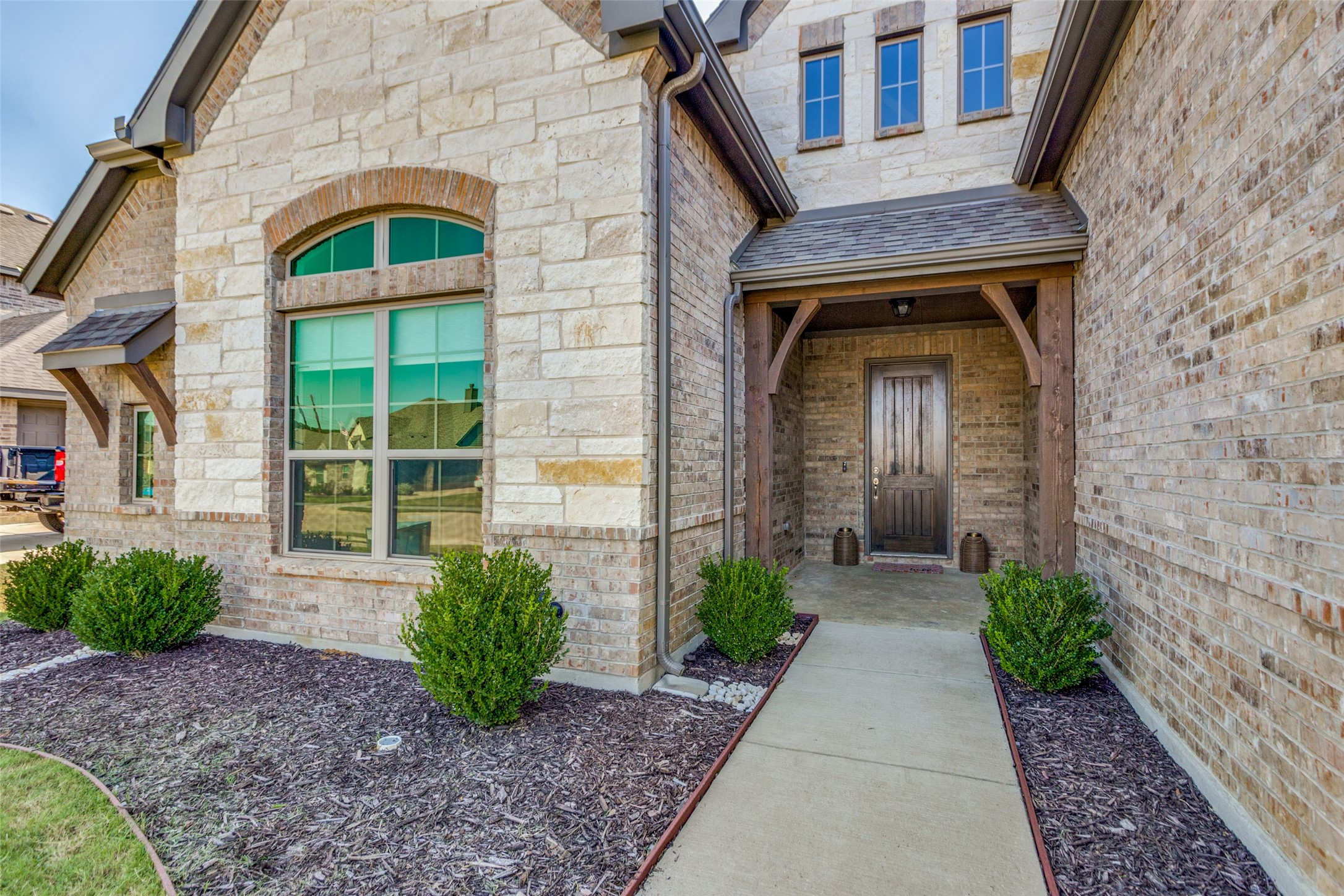 1933 Monteverde Court