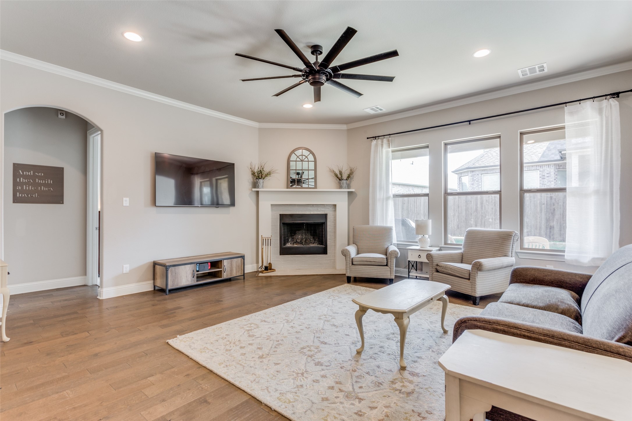 1933 Monteverde Court