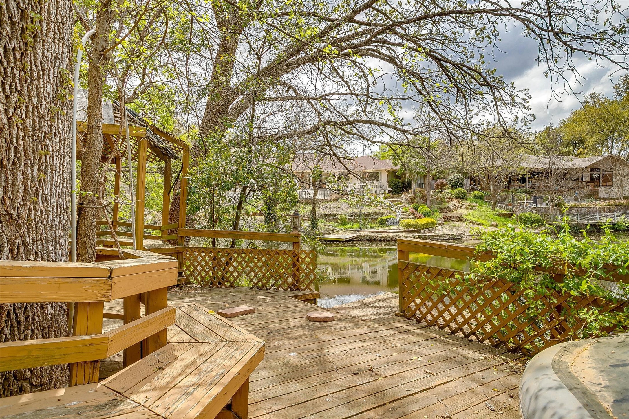 1002 Loch Lomond Drive