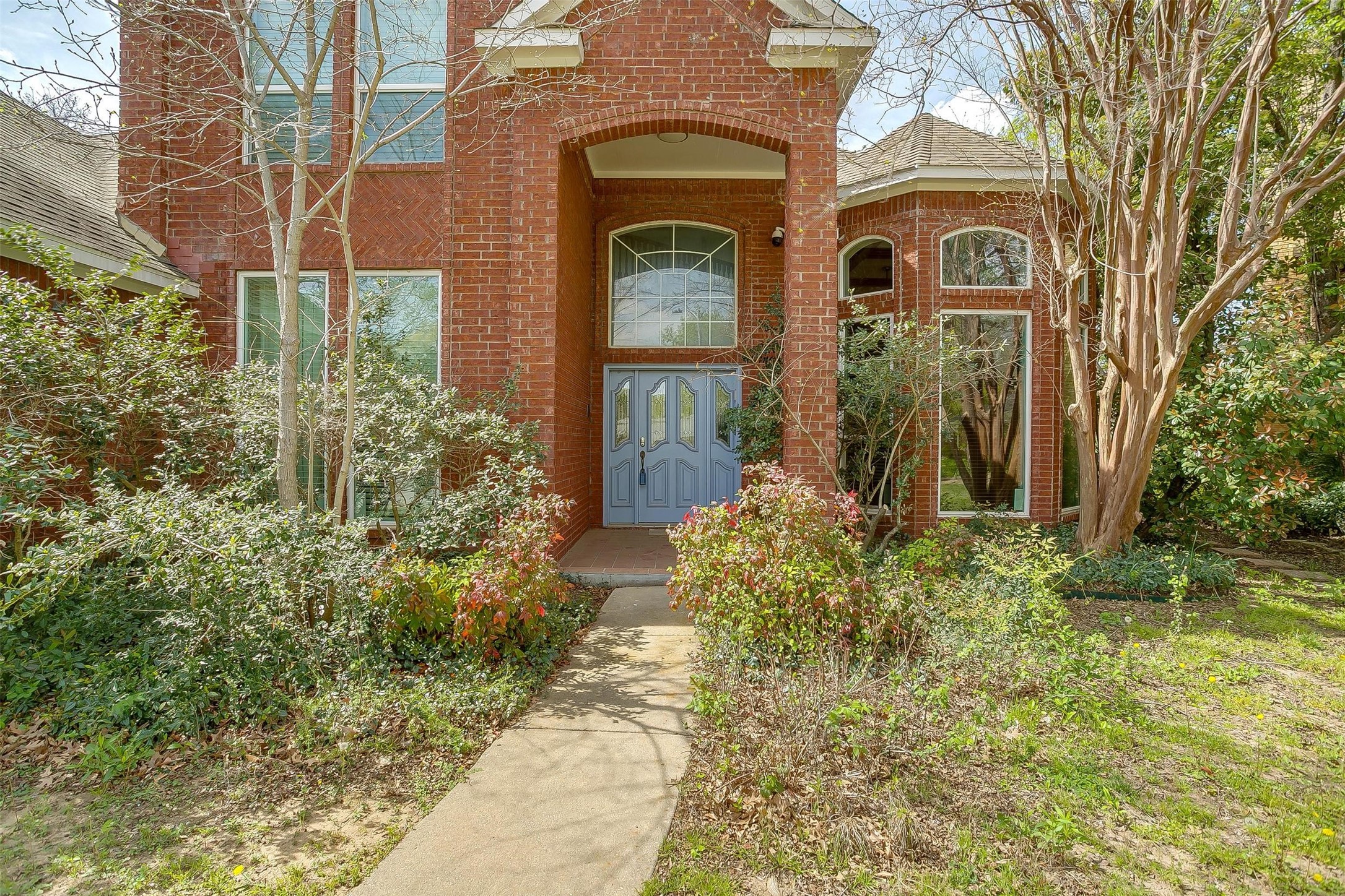 1002 Loch Lomond Drive