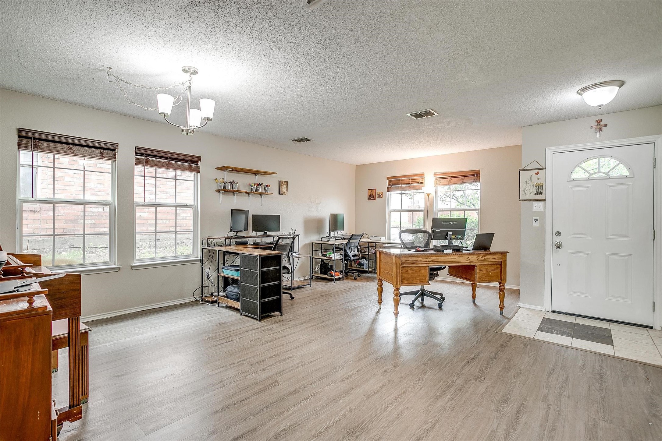 10053 Pronghorn Lane