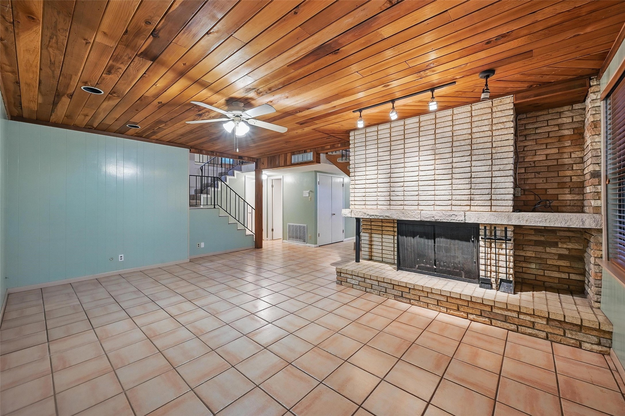 2015 Mill Creek Drive