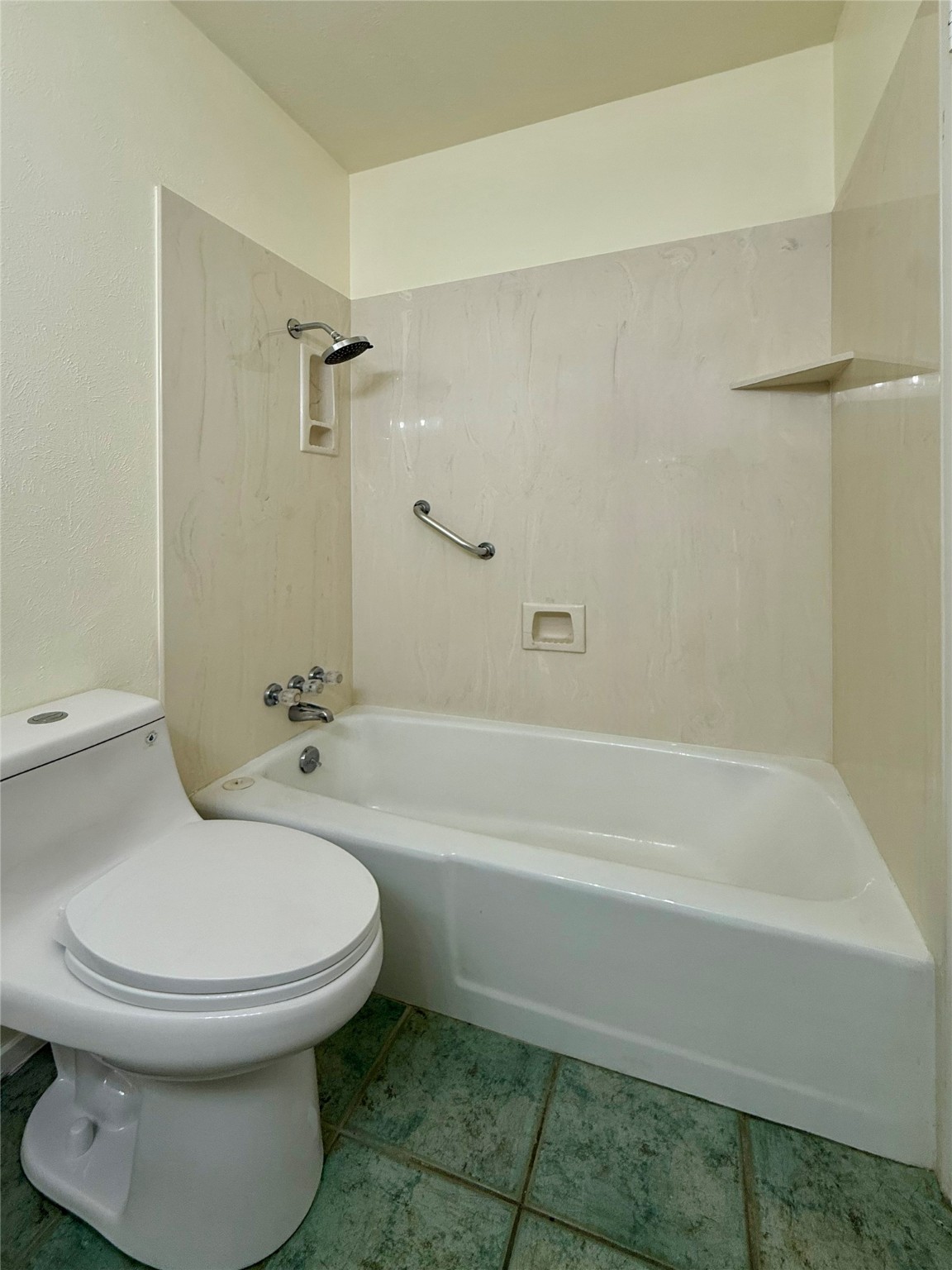 2604 Brentwood Circle