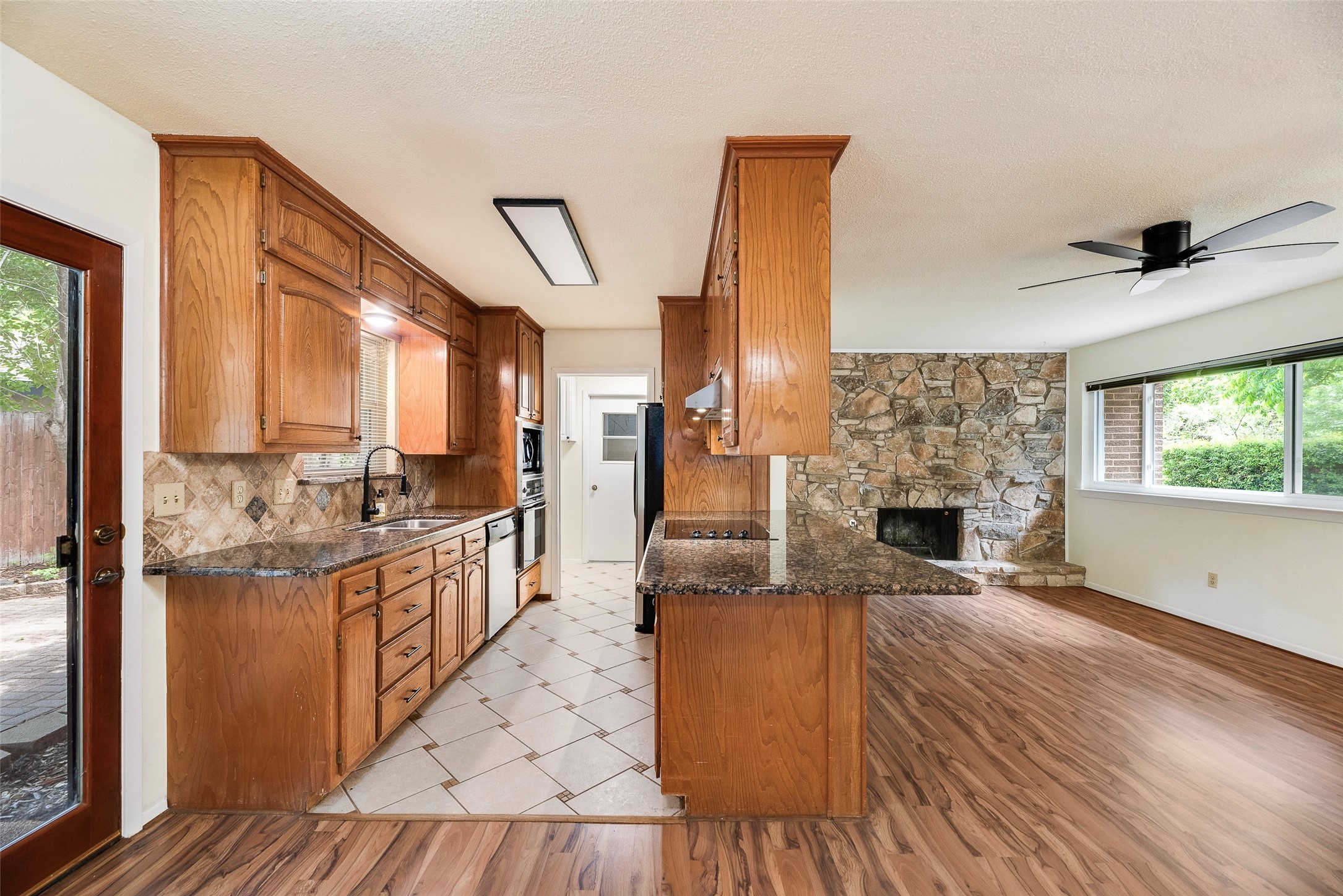 2604 Brentwood Circle