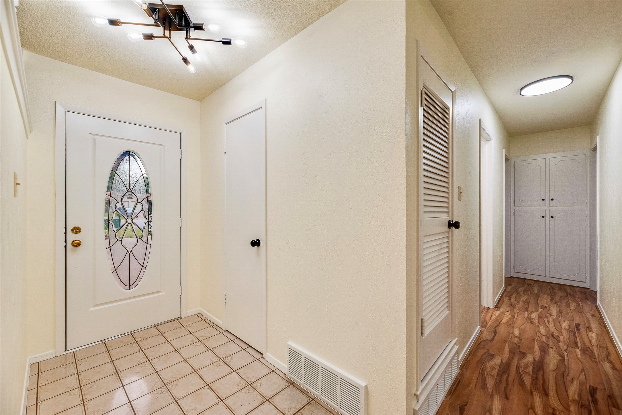 2604 Brentwood Circle