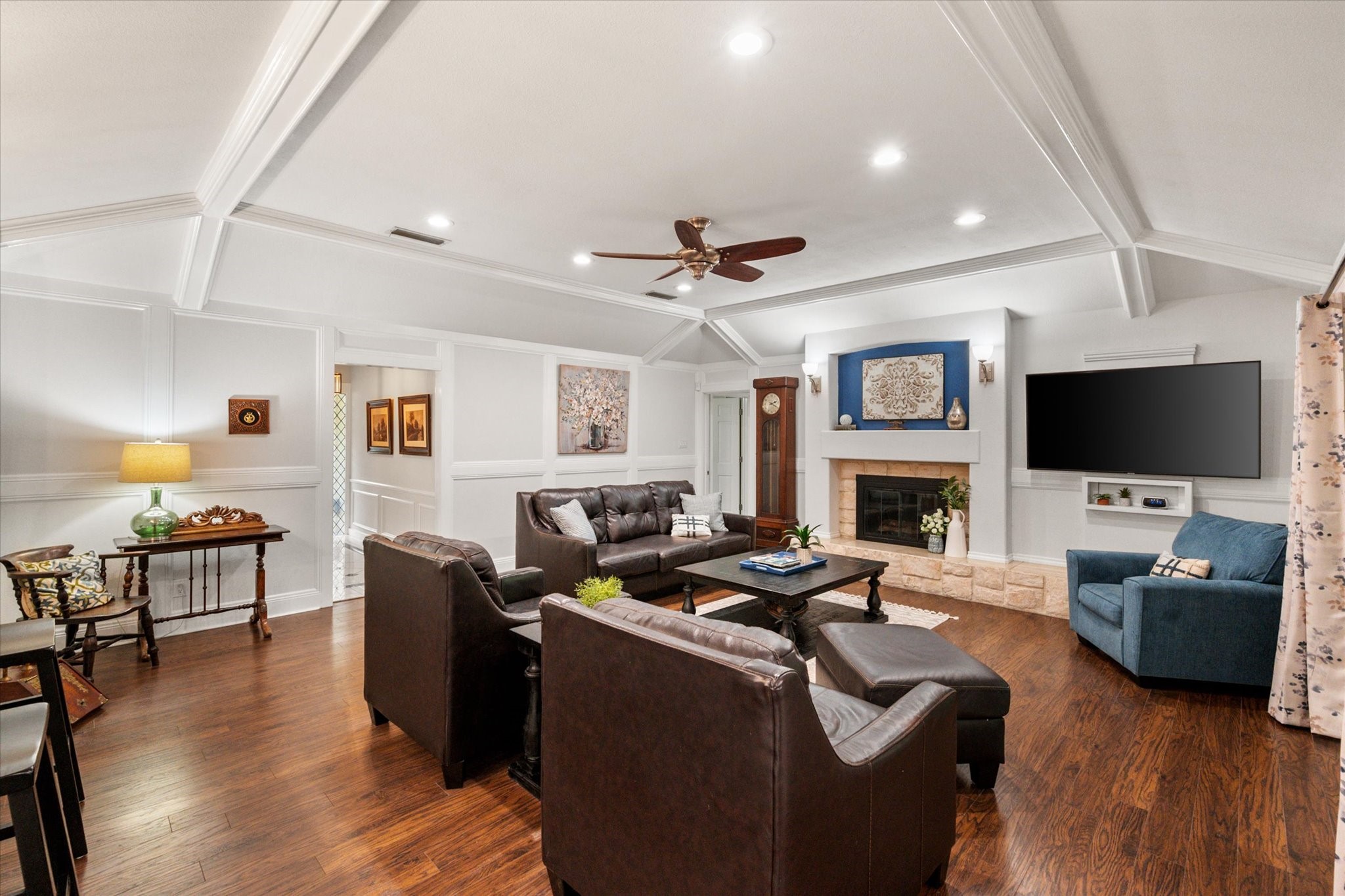 4816 Racquet Club Drive