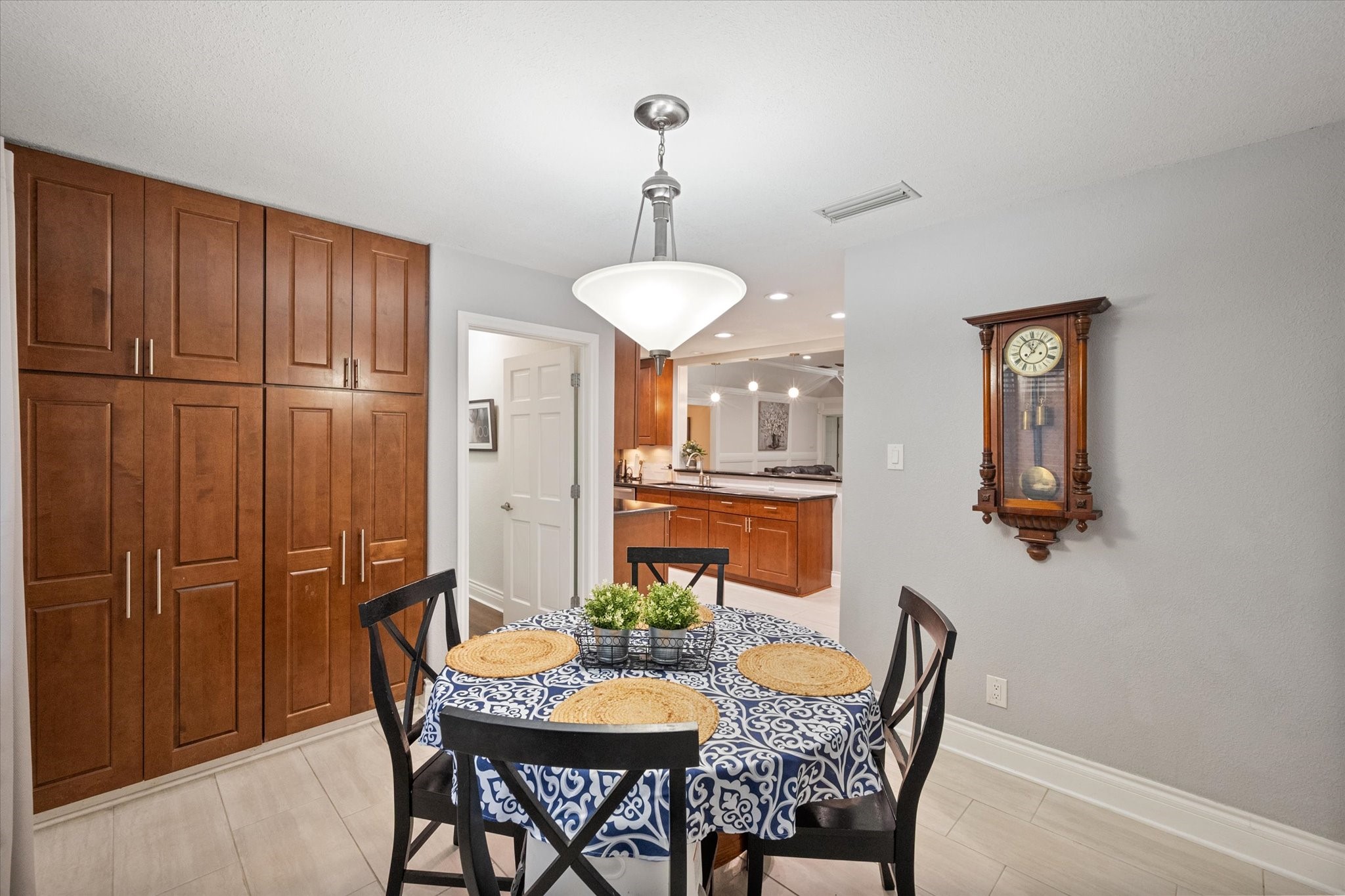 4816 Racquet Club Drive