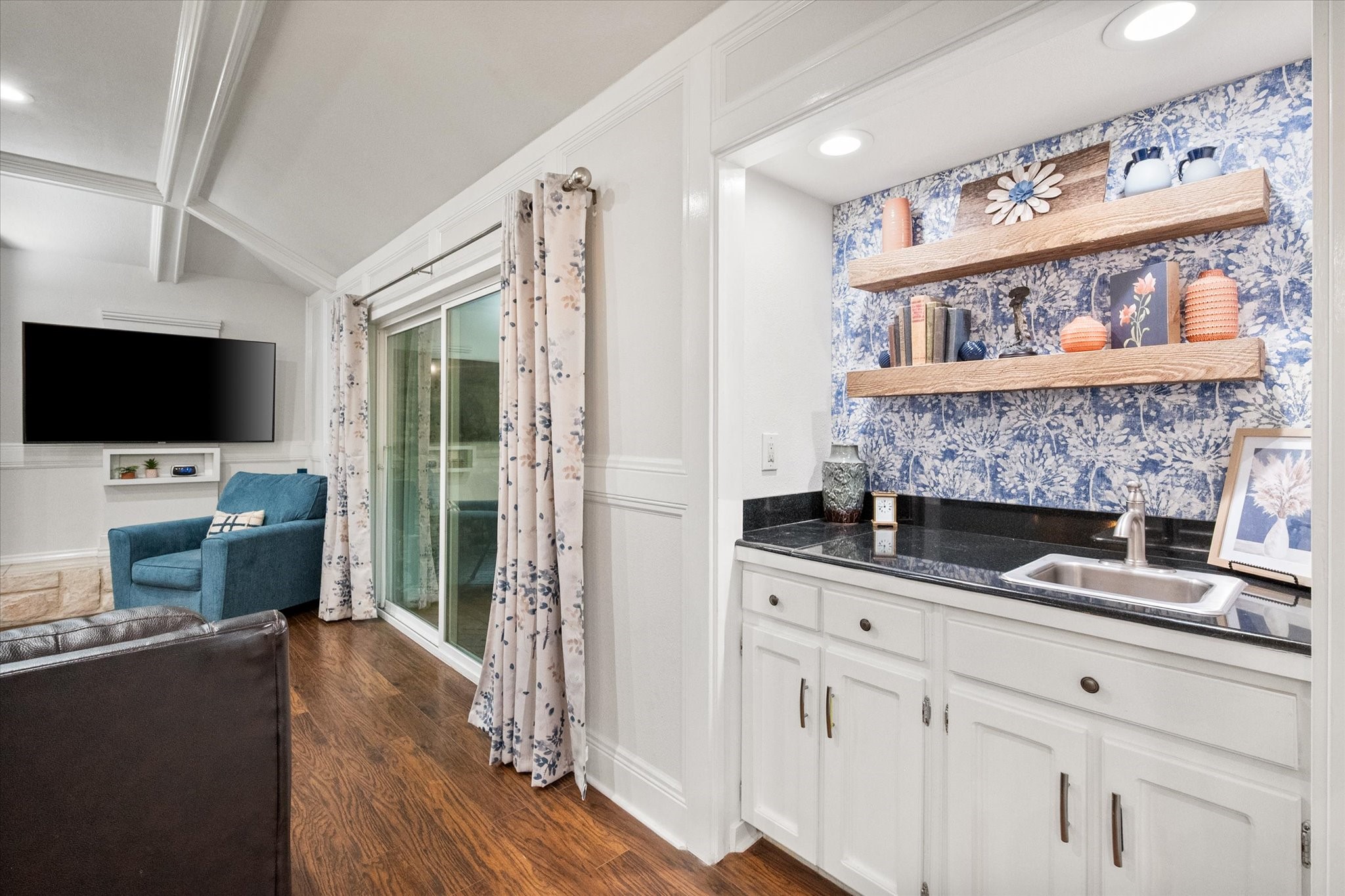 4816 Racquet Club Drive