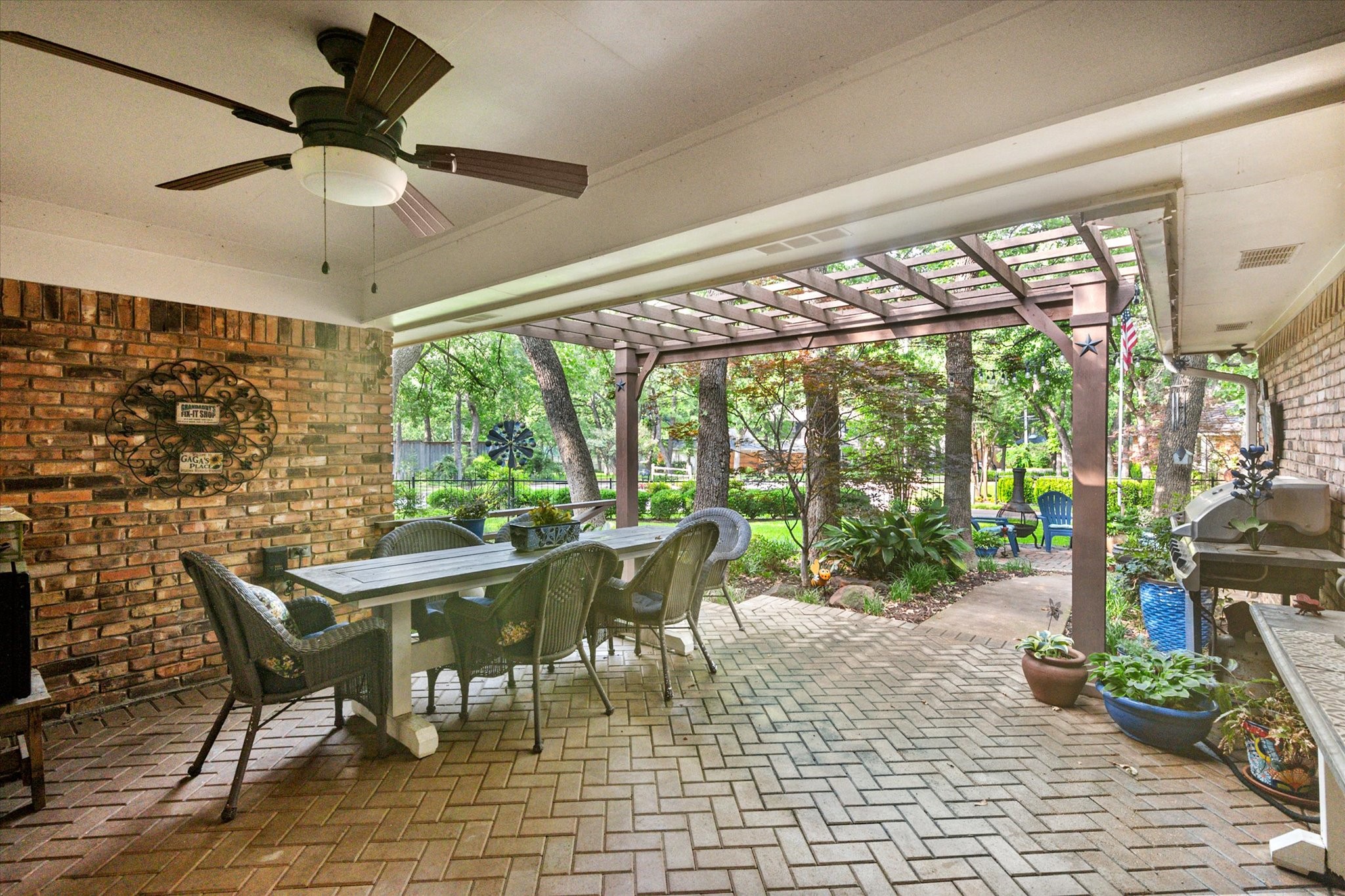 4816 Racquet Club Drive