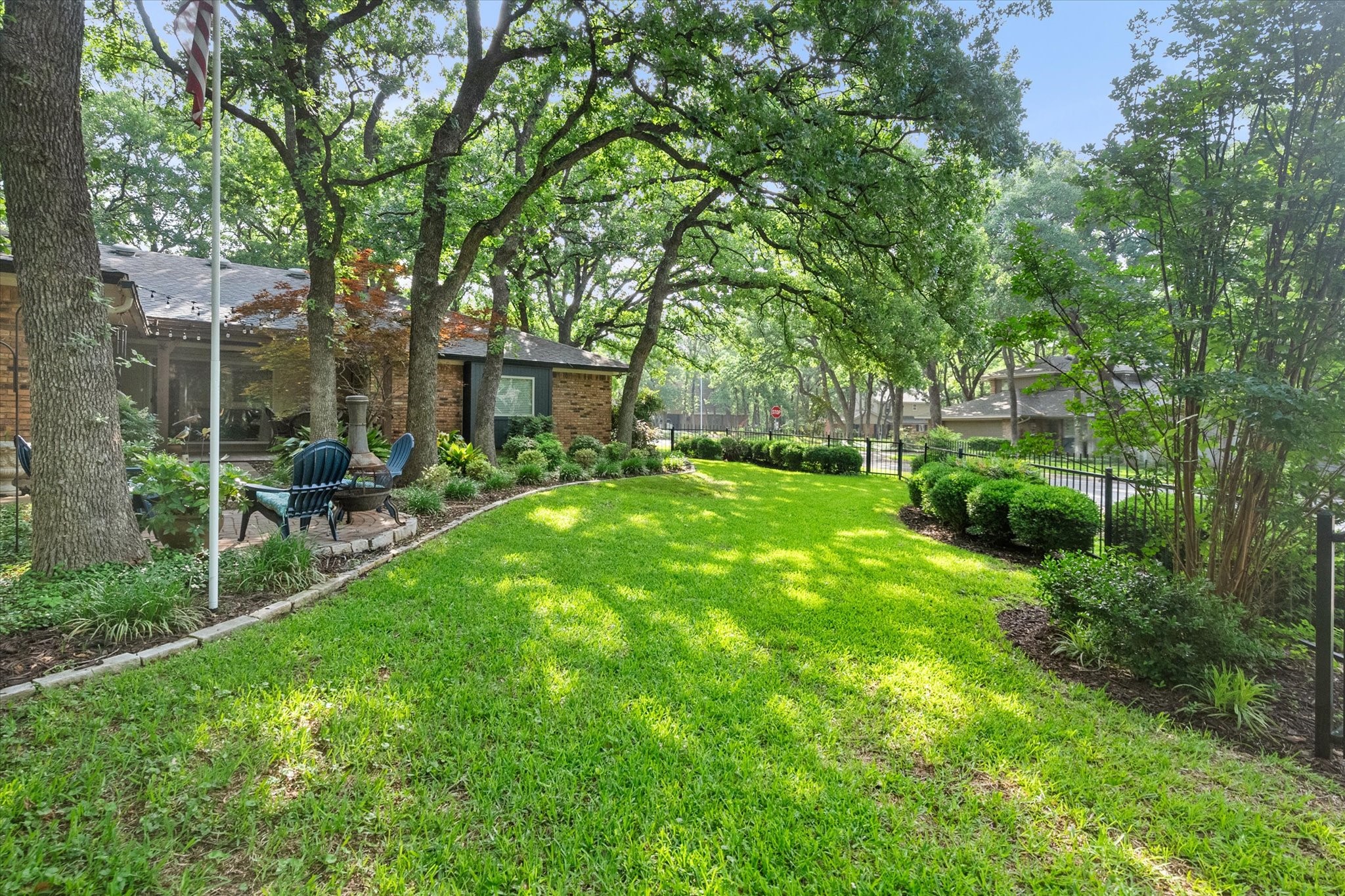 4816 Racquet Club Drive