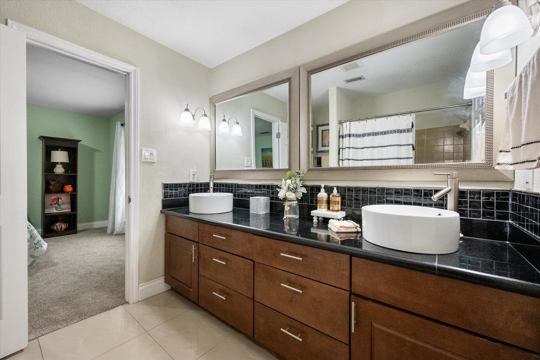 4816 Racquet Club Drive