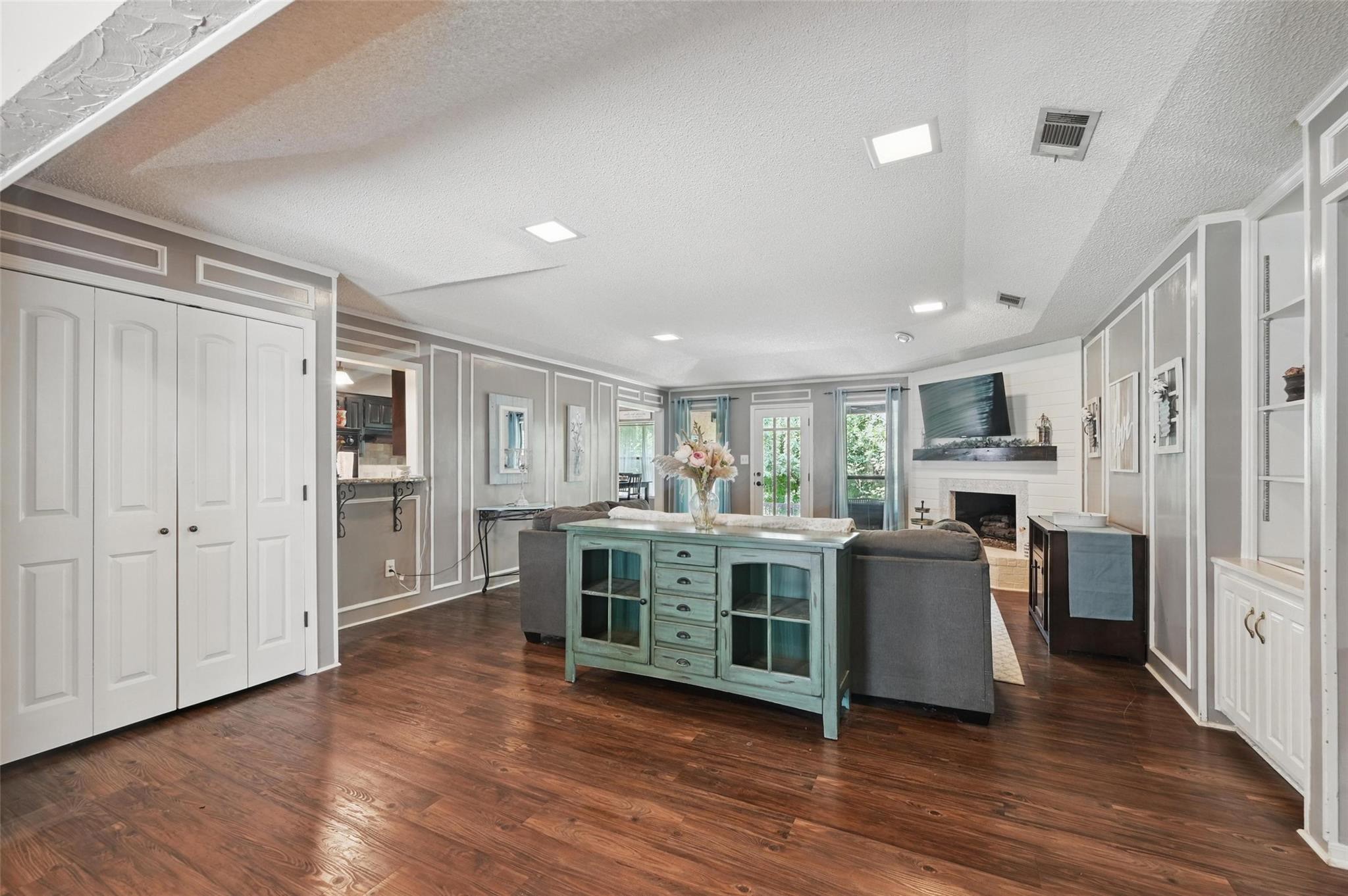 4109 Three Oaks Drive