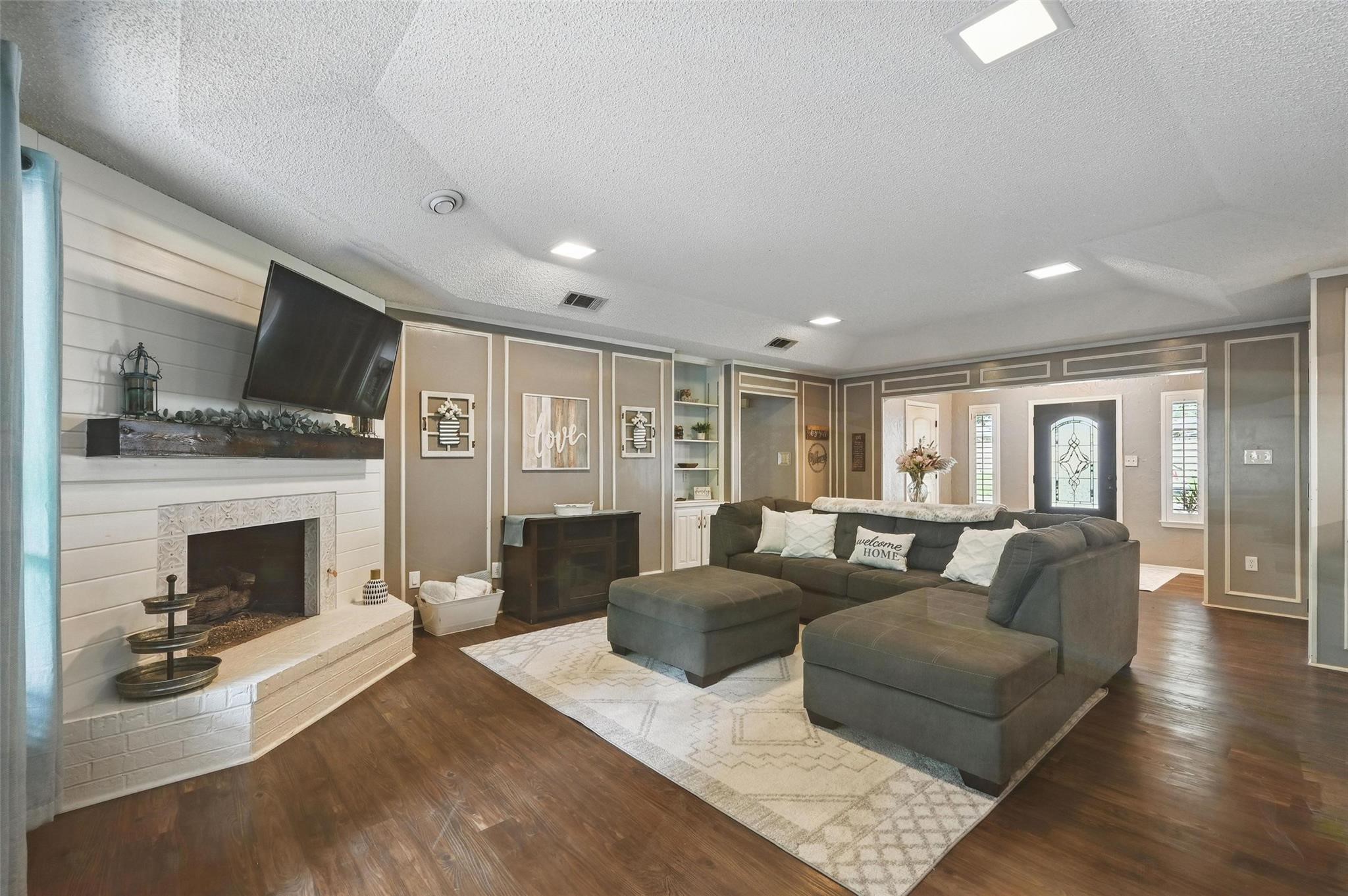 4109 Three Oaks Drive