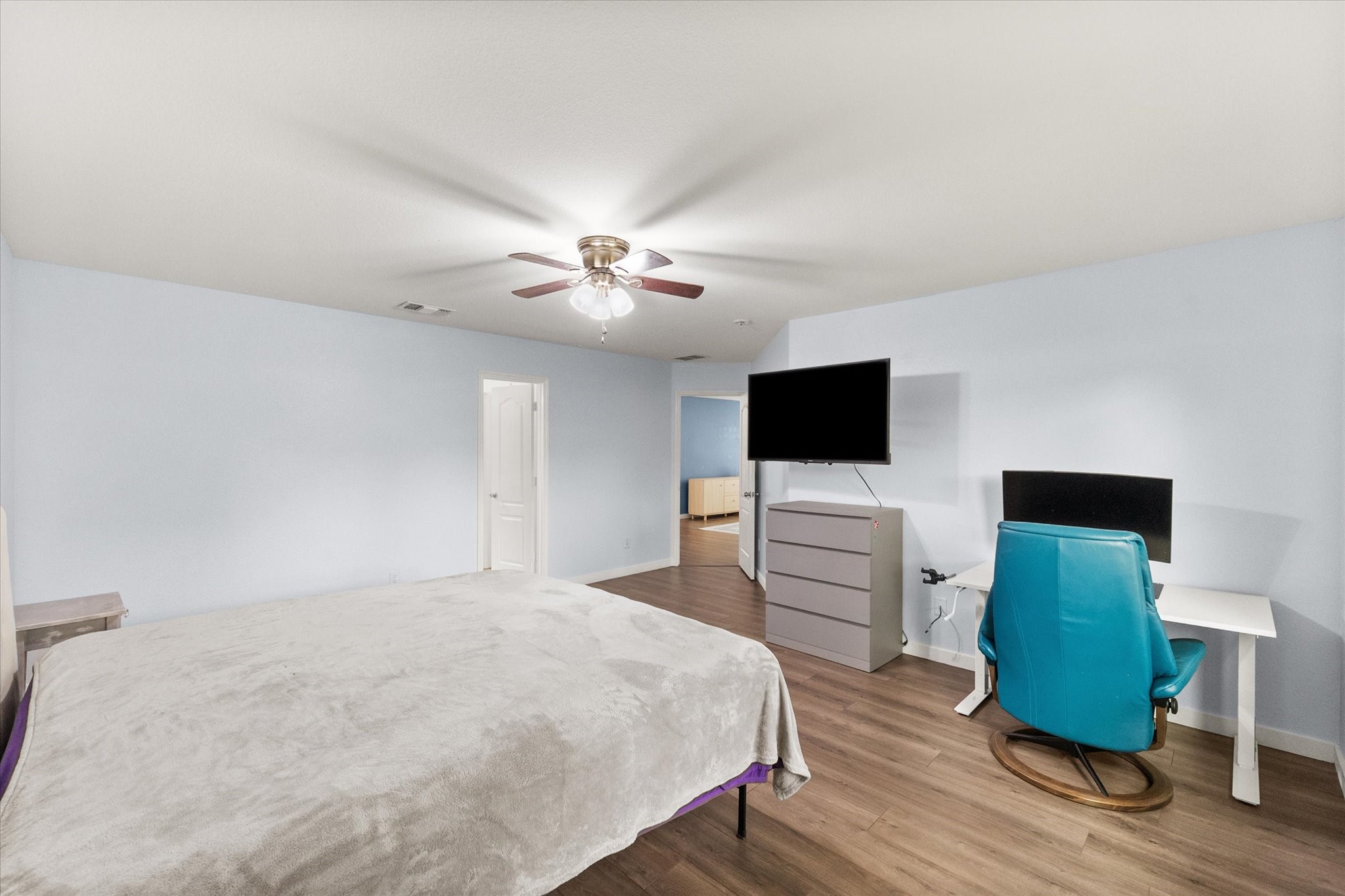 1856 Lynnwood Hills Drive