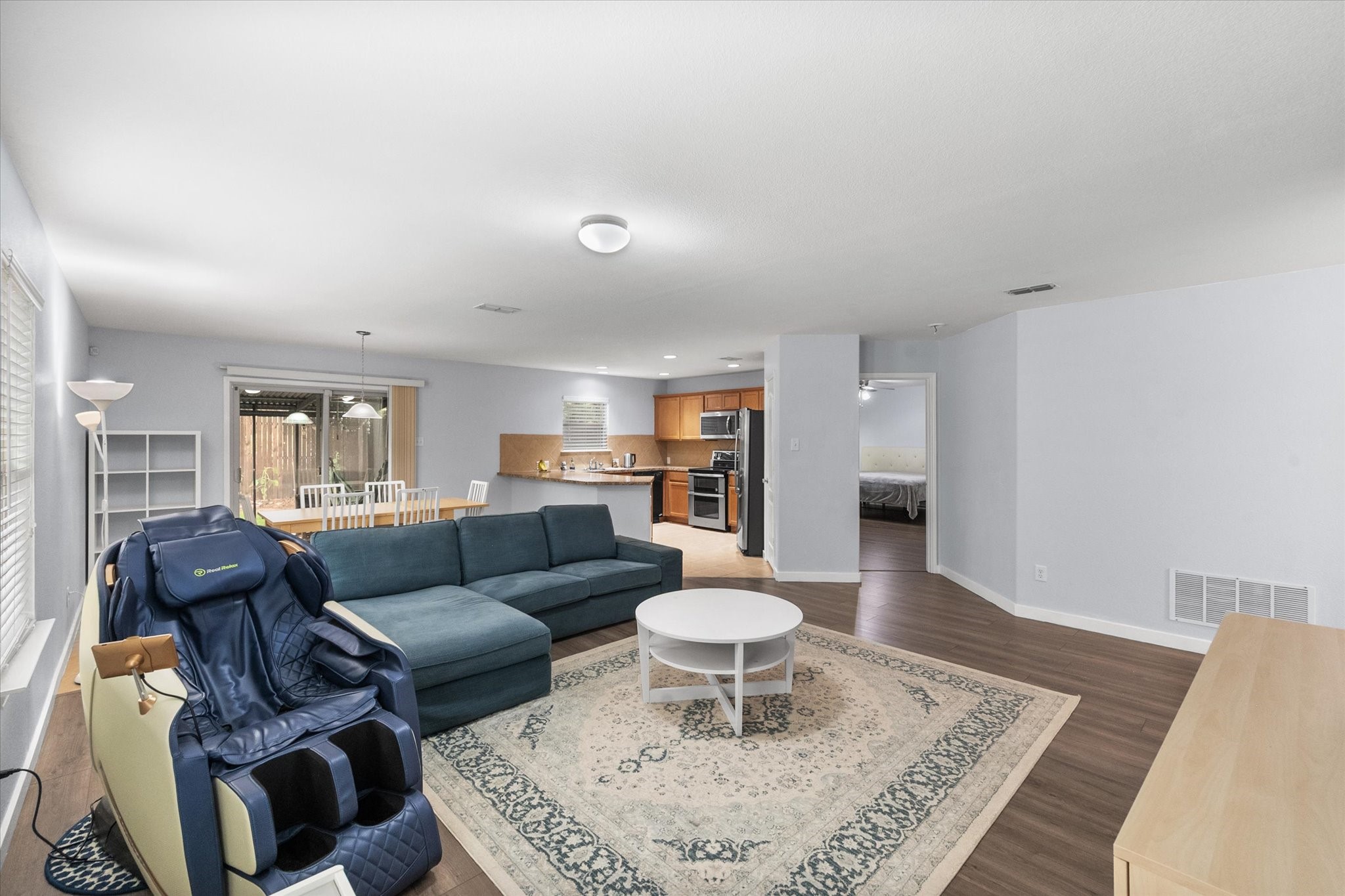 1856 Lynnwood Hills Drive