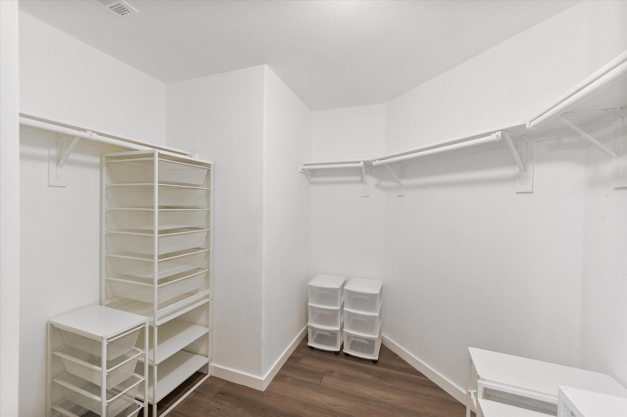 1856 Lynnwood Hills Drive