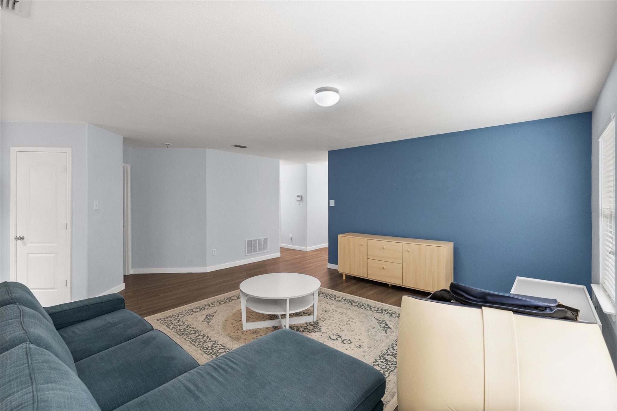 1856 Lynnwood Hills Drive