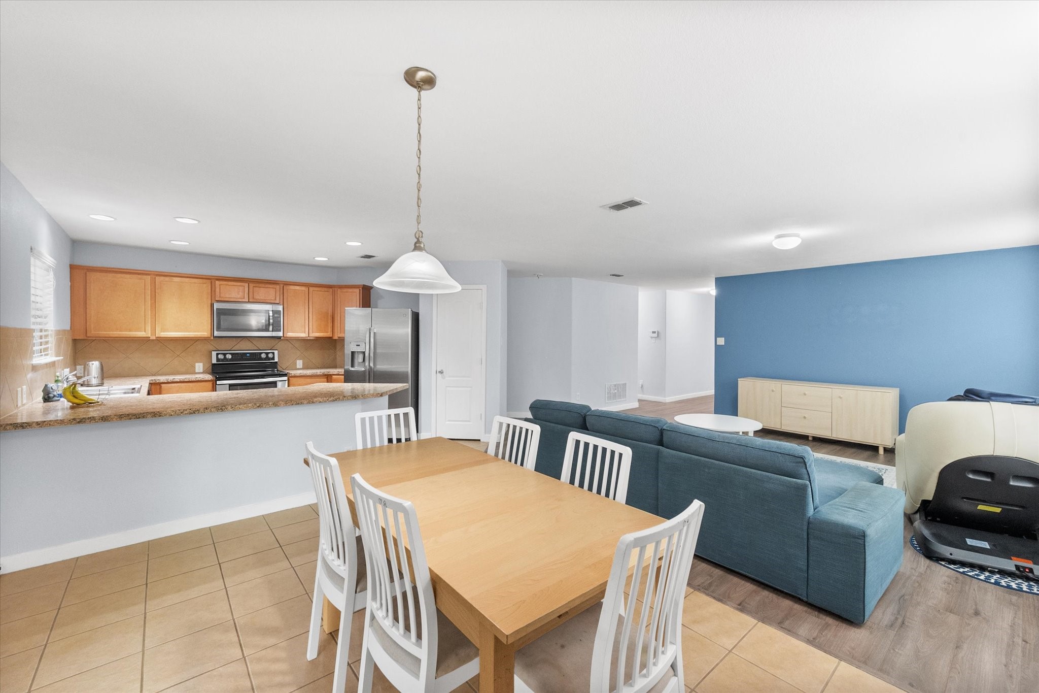 1856 Lynnwood Hills Drive