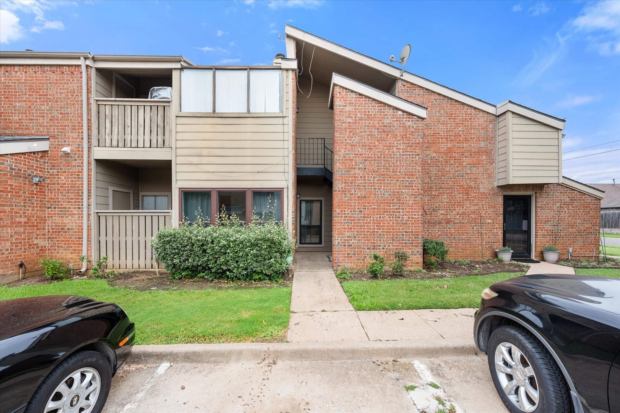 2105 Count Fleet Drive 202