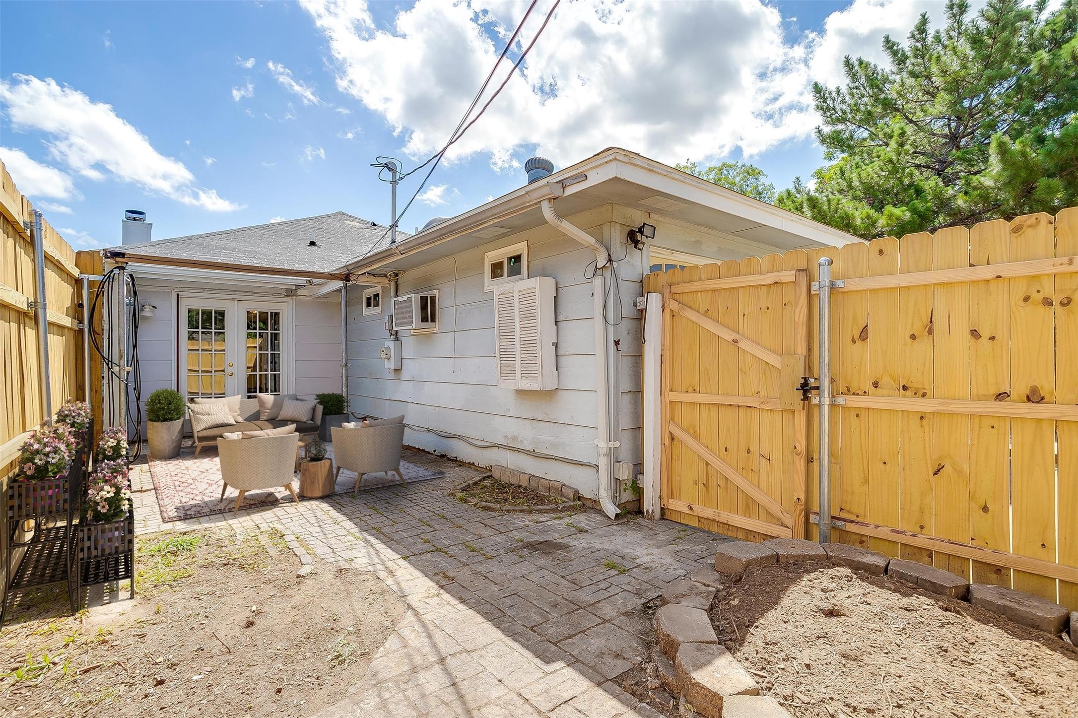 802 Greenridge Drive
