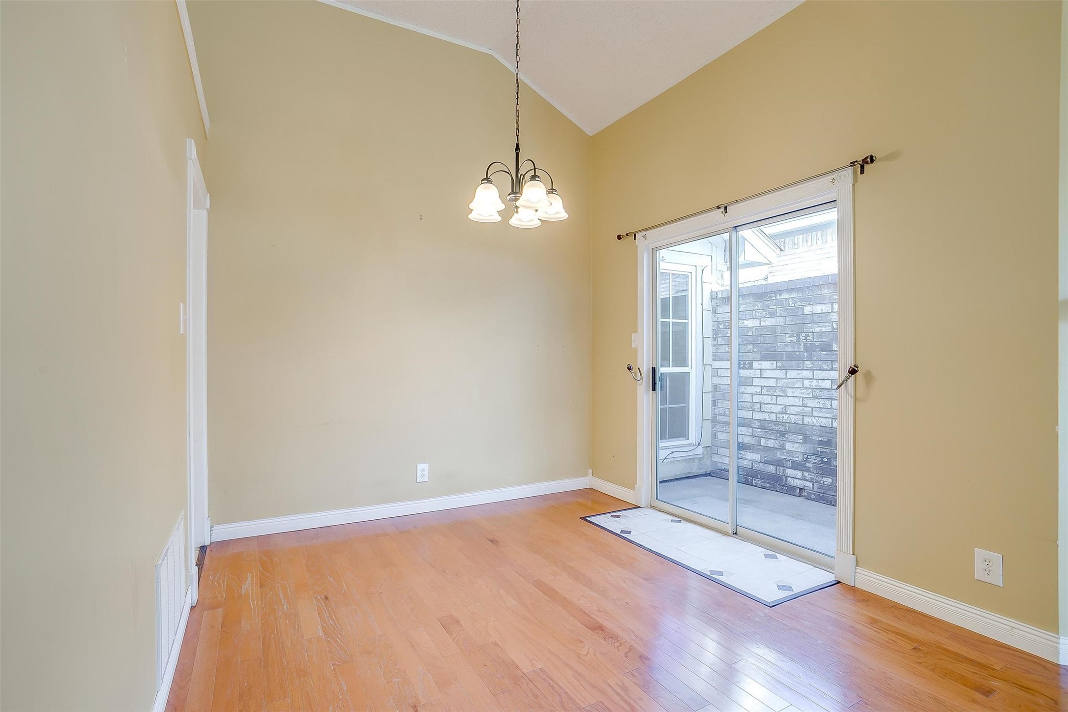 802 Greenridge Drive