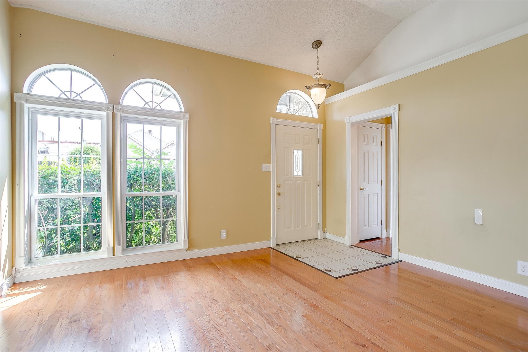 802 Greenridge Drive