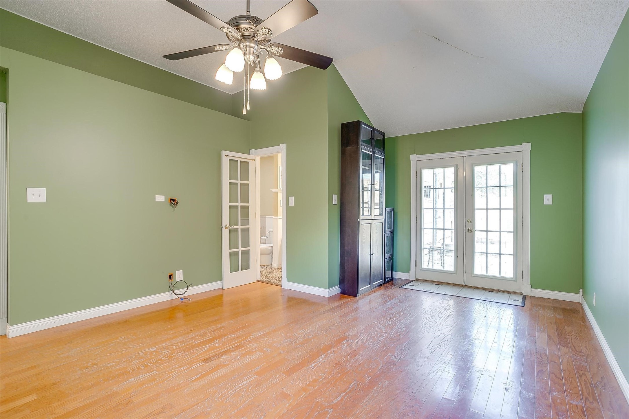 802 Greenridge Drive