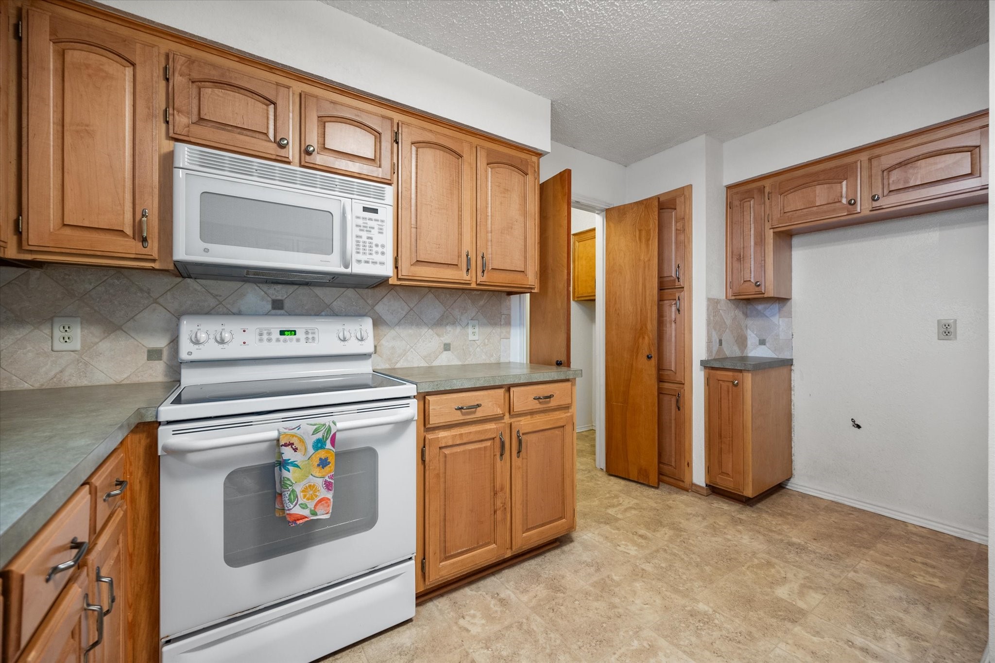 4607 Steeplewood Trail