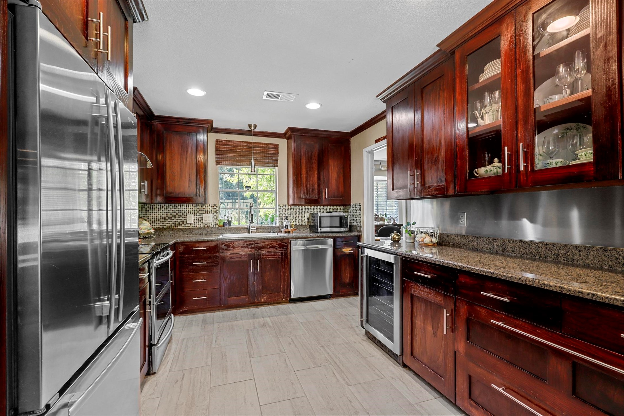 1509 Ems Road W