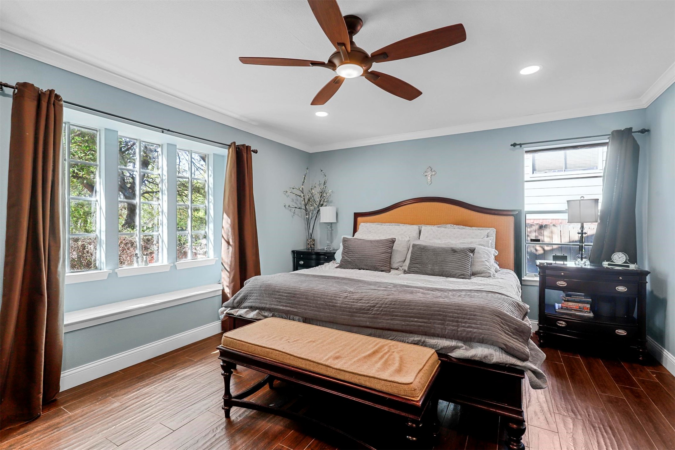 1509 Ems Road W