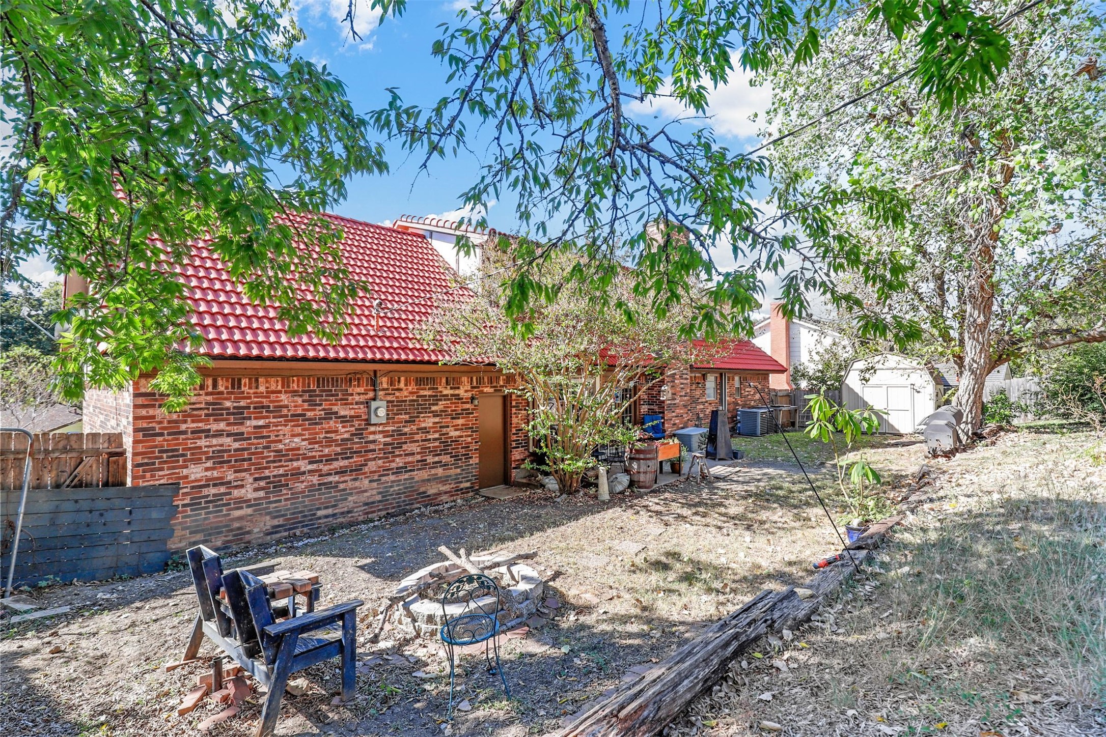 1509 Ems Road W