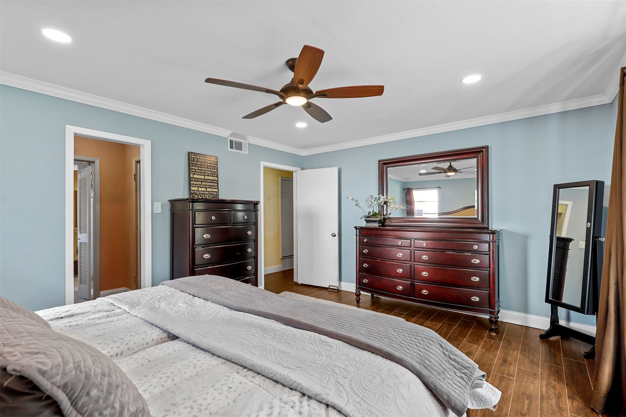 1509 Ems Road W