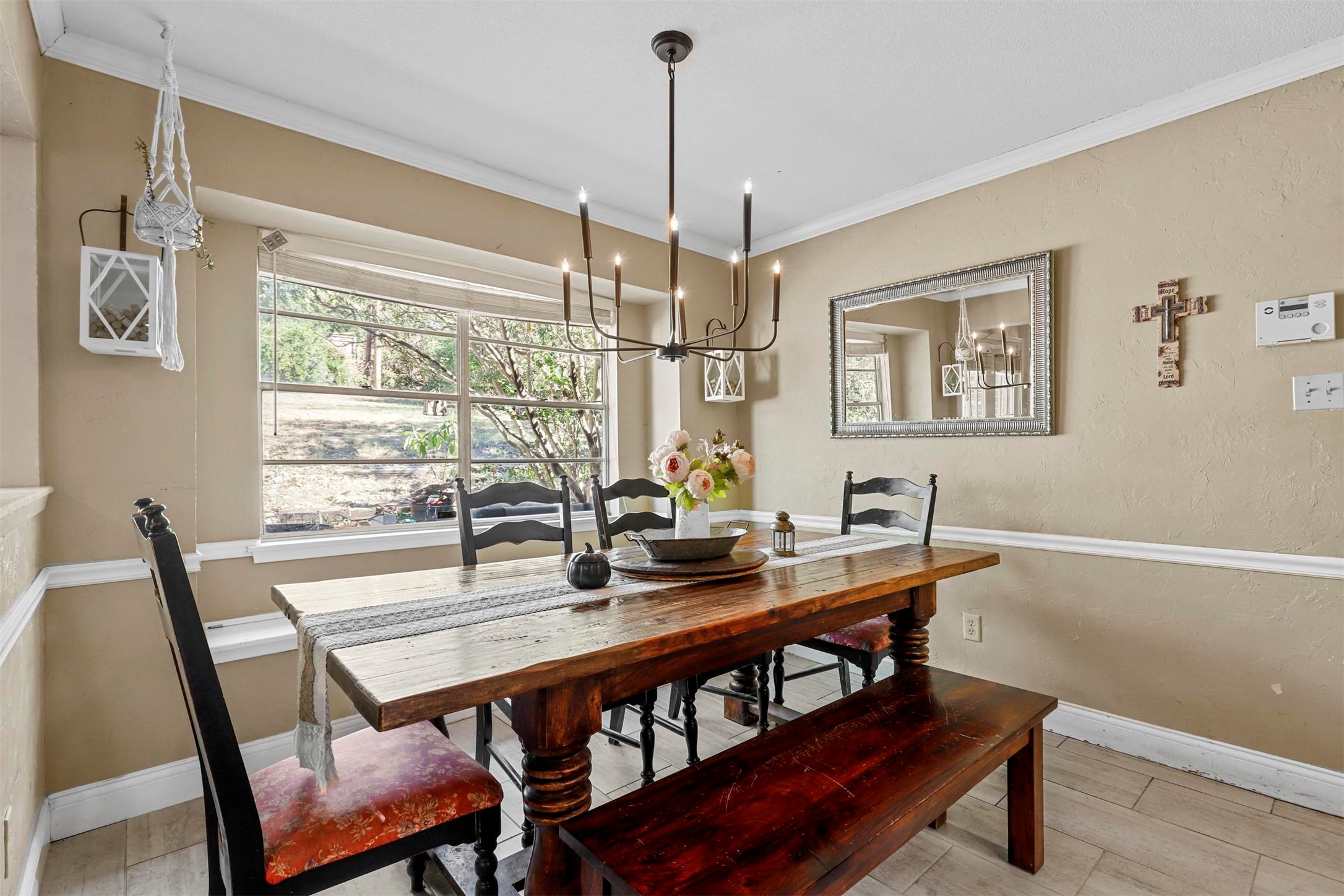 1509 Ems Road W