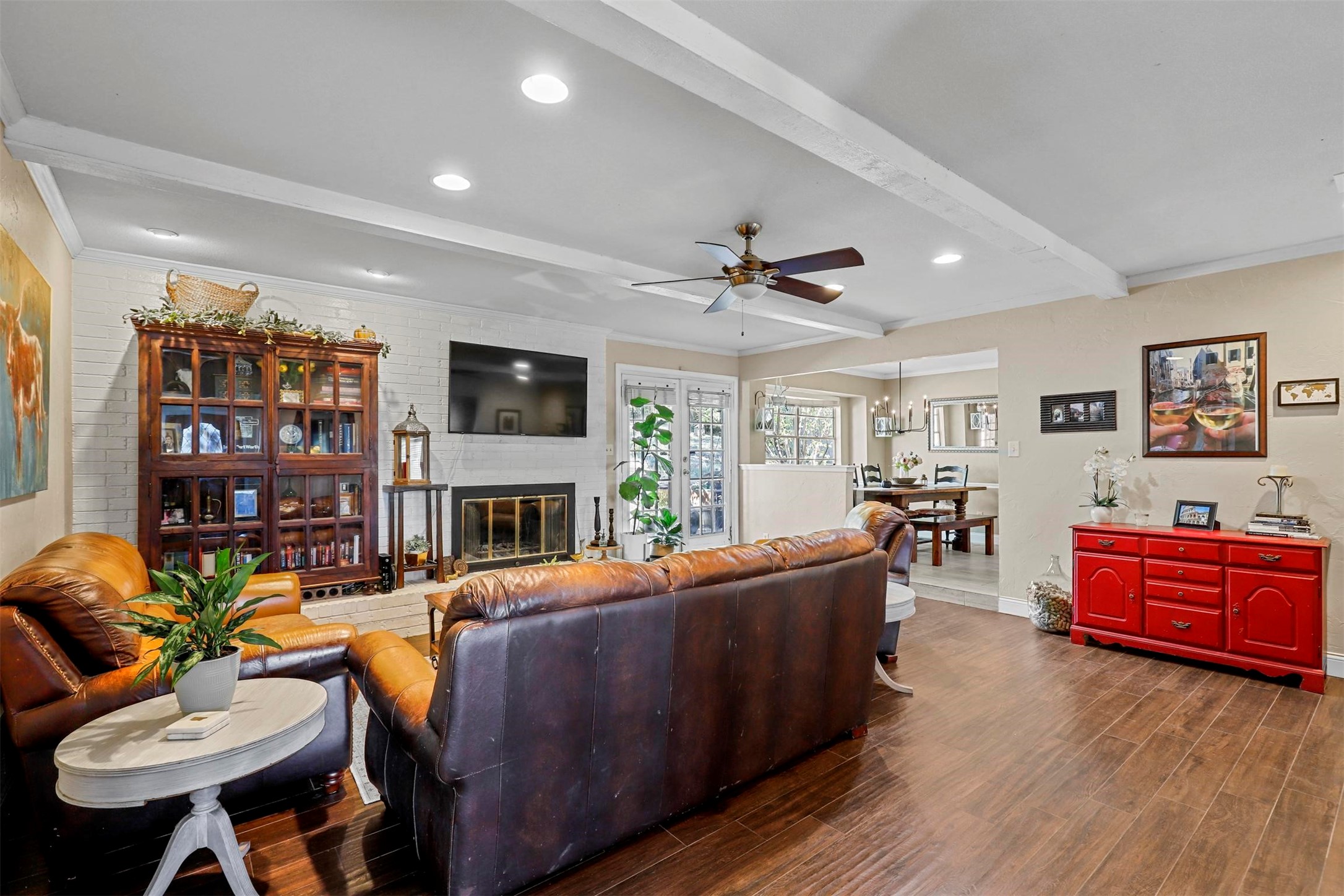 1509 Ems Road W