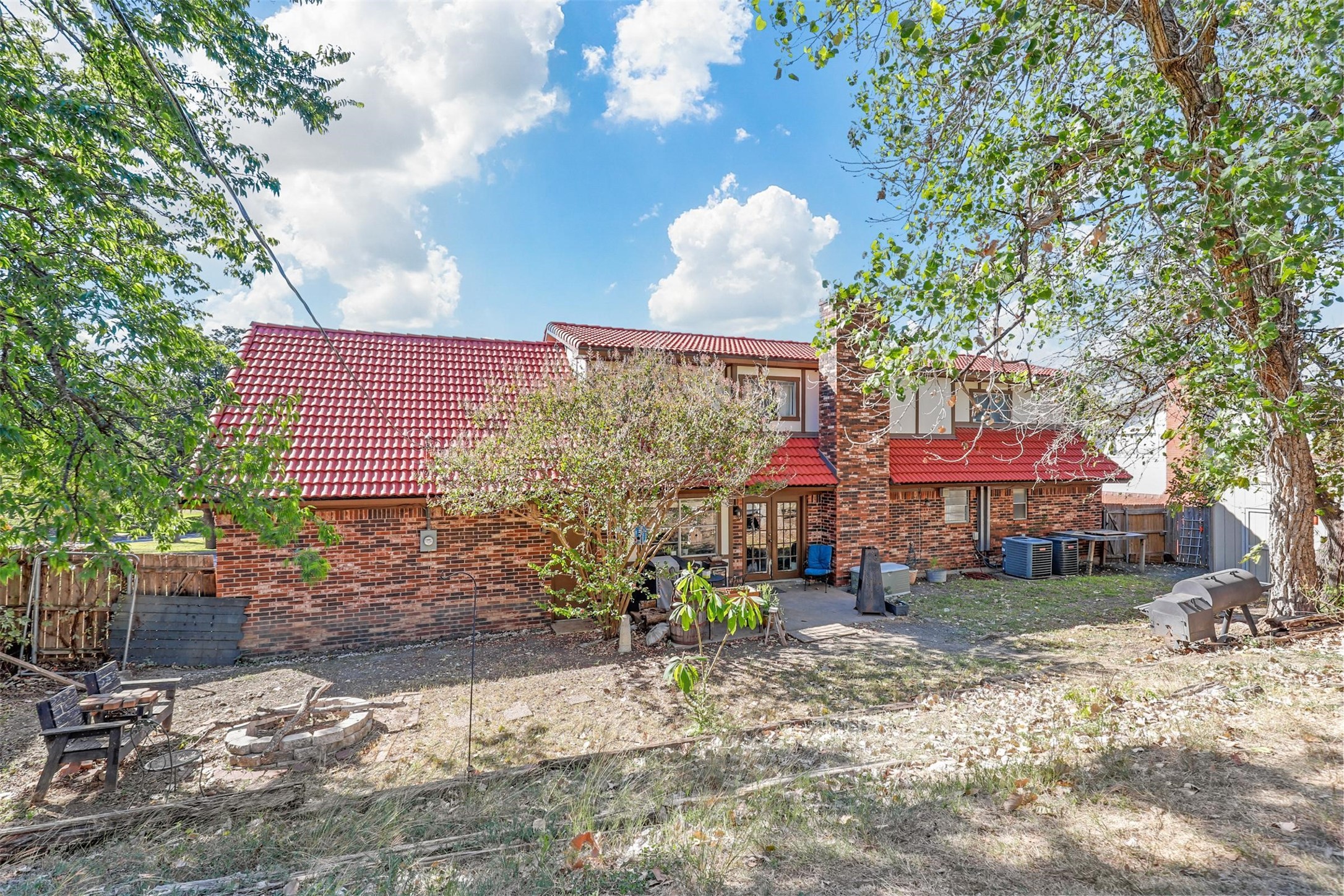 1509 Ems Road W