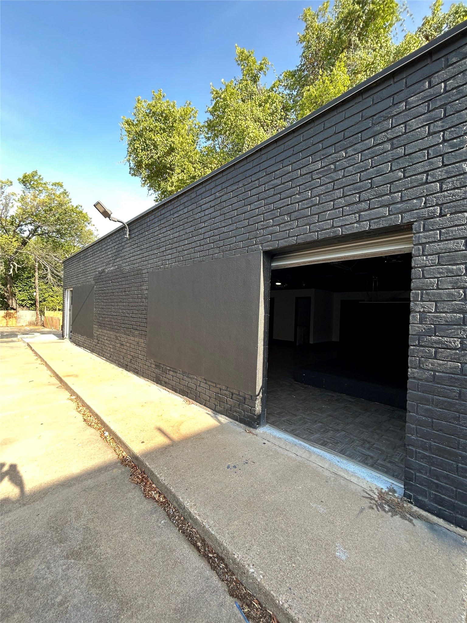 306 S Bowen Road