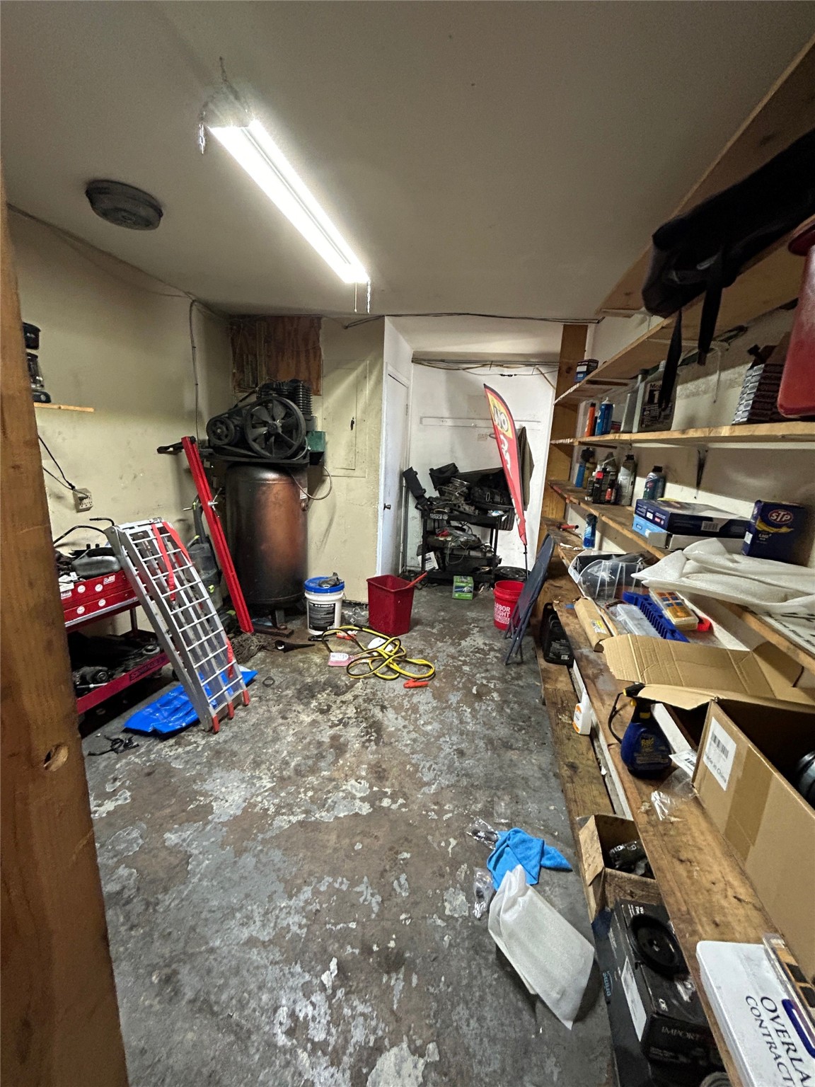 5782 W Pleasant Ridge