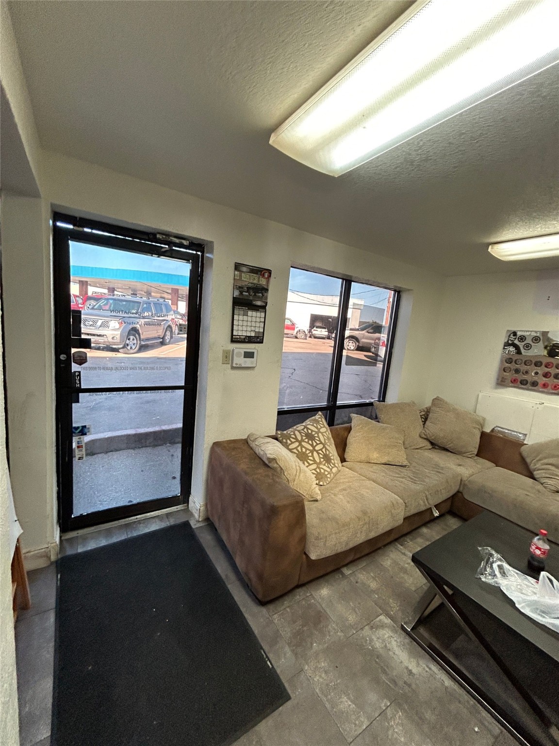 5782 W Pleasant Ridge